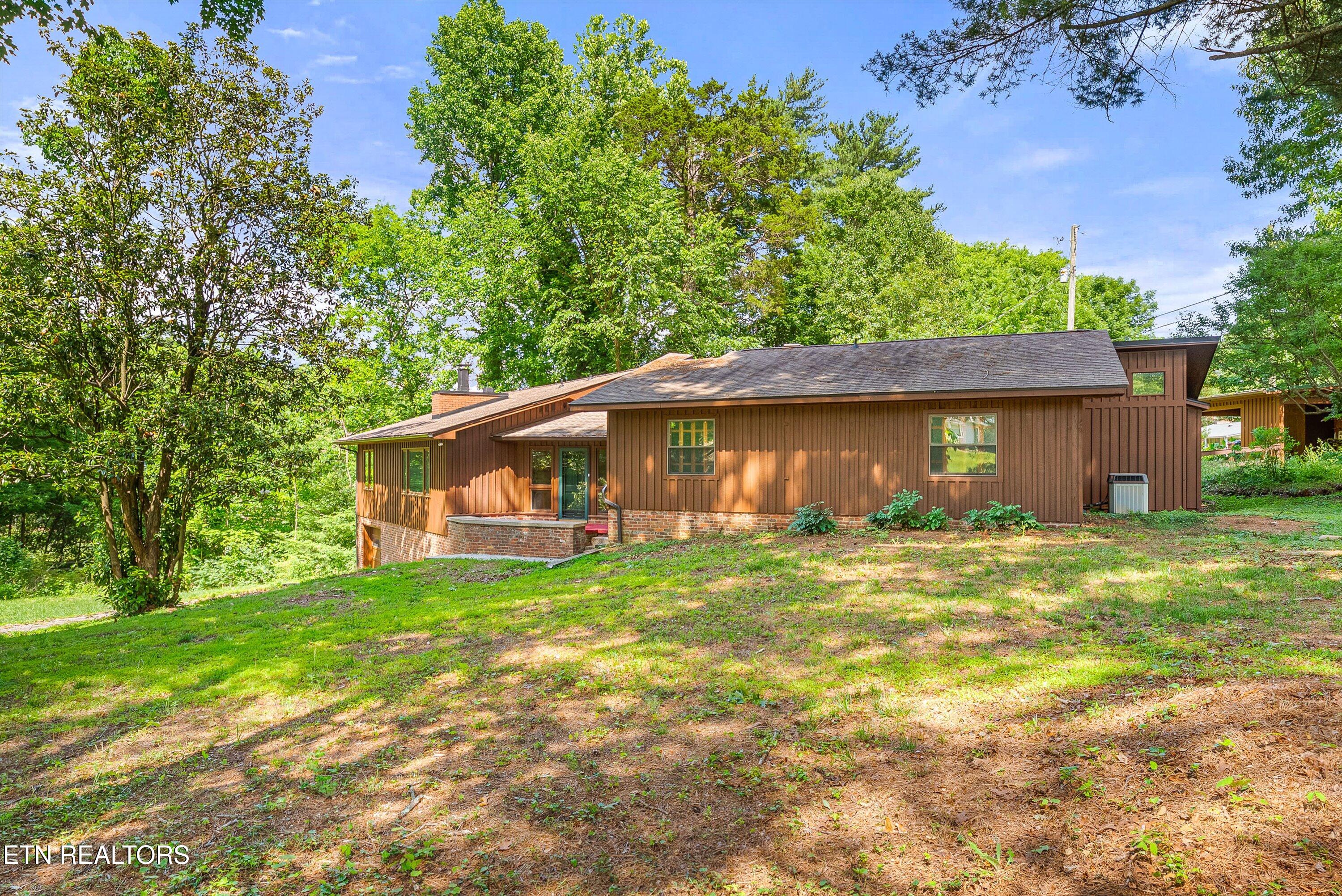 1905 Howard Drive Knoxville TN 37918