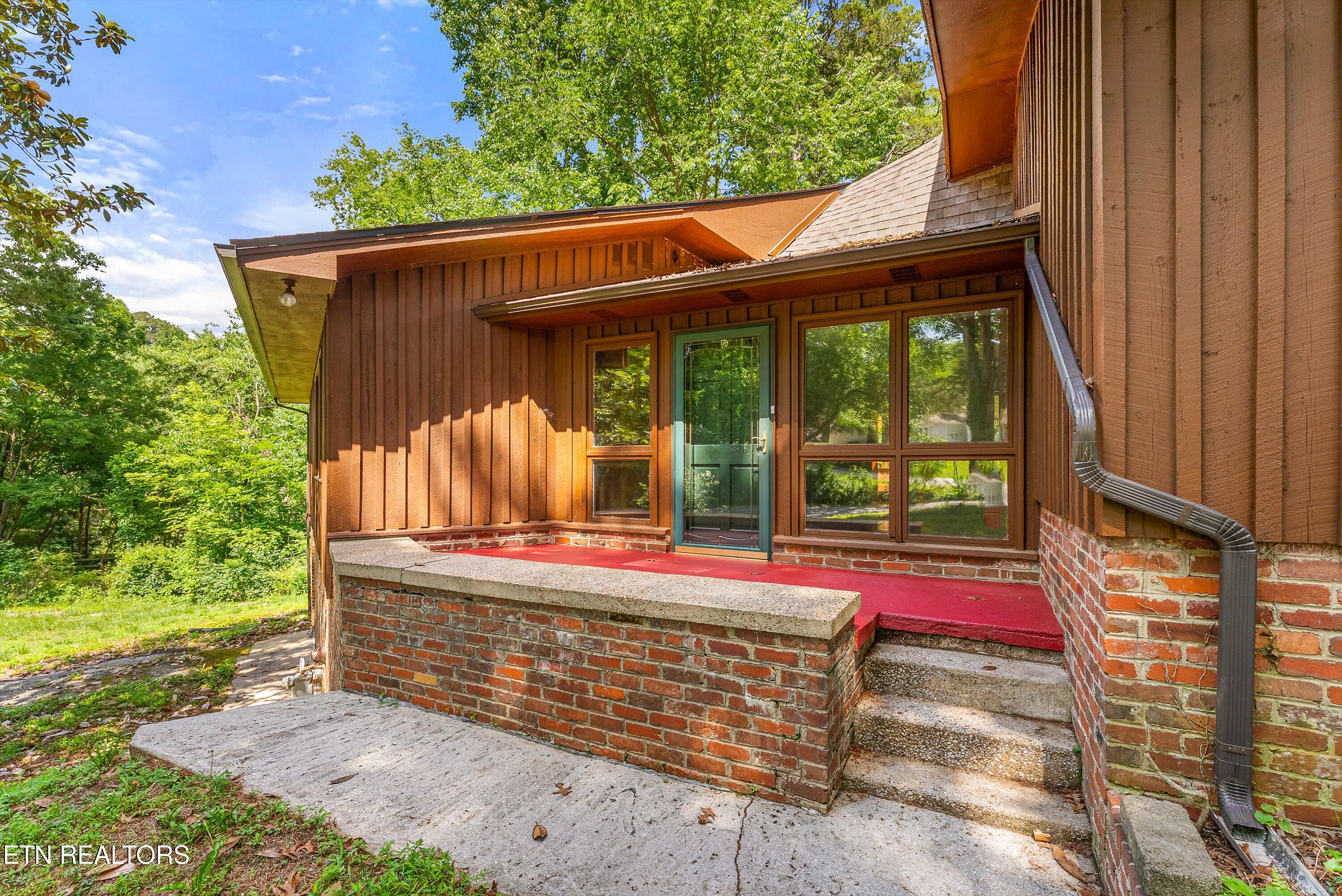 1905 Howard Drive Knoxville TN 37918