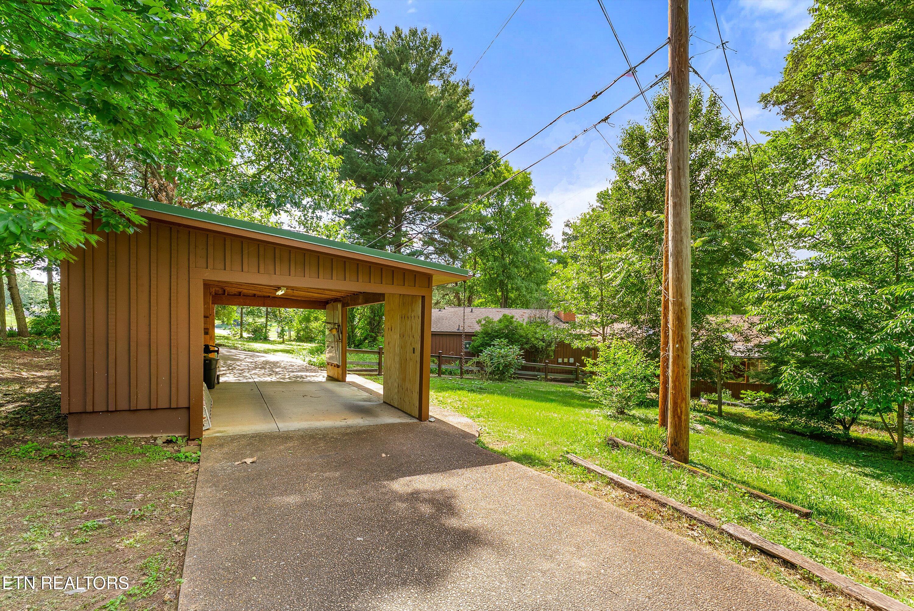 1905 Howard Drive Knoxville TN 37918