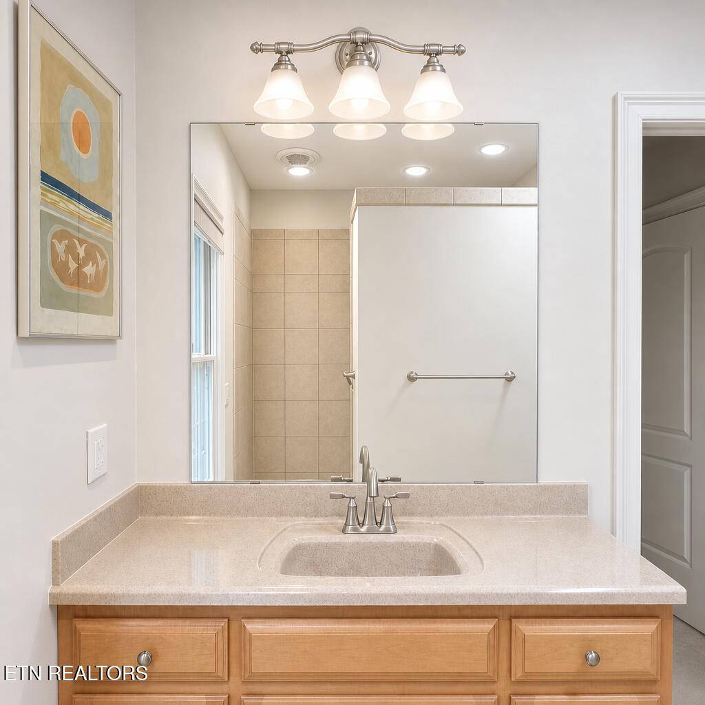 25 Oakcrest Circle Crossville TN 38558
