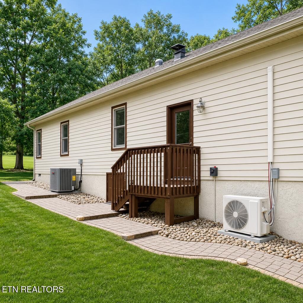25 Oakcrest Circle Crossville TN 38558