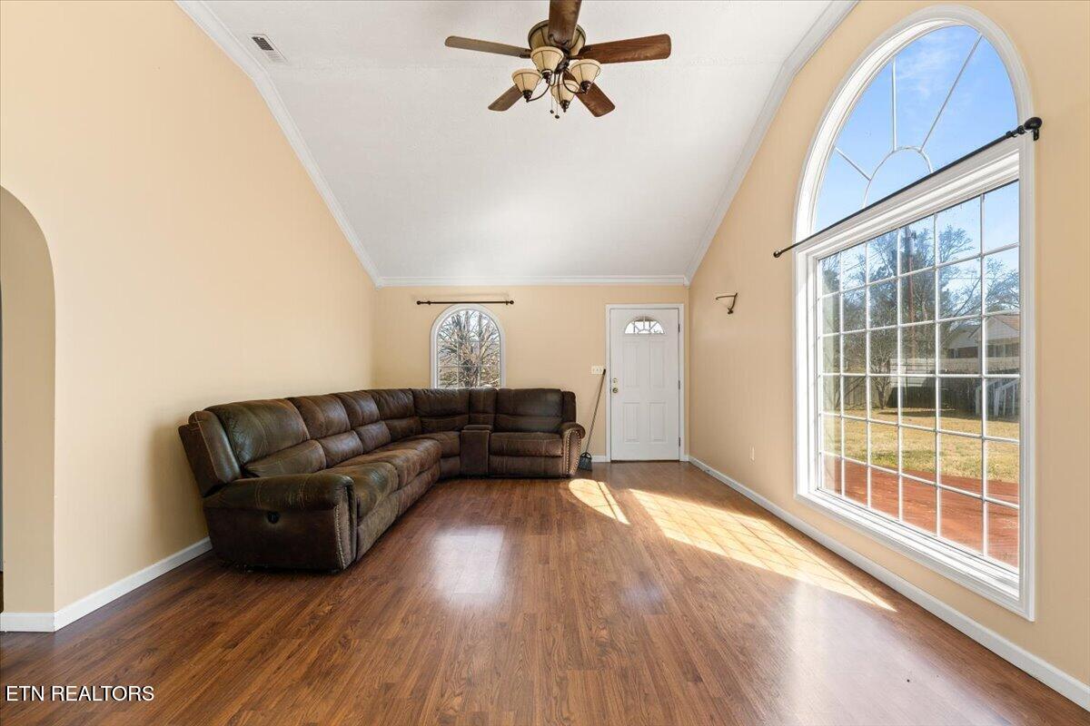 154 Scarlett Drive Lafollette TN 37766