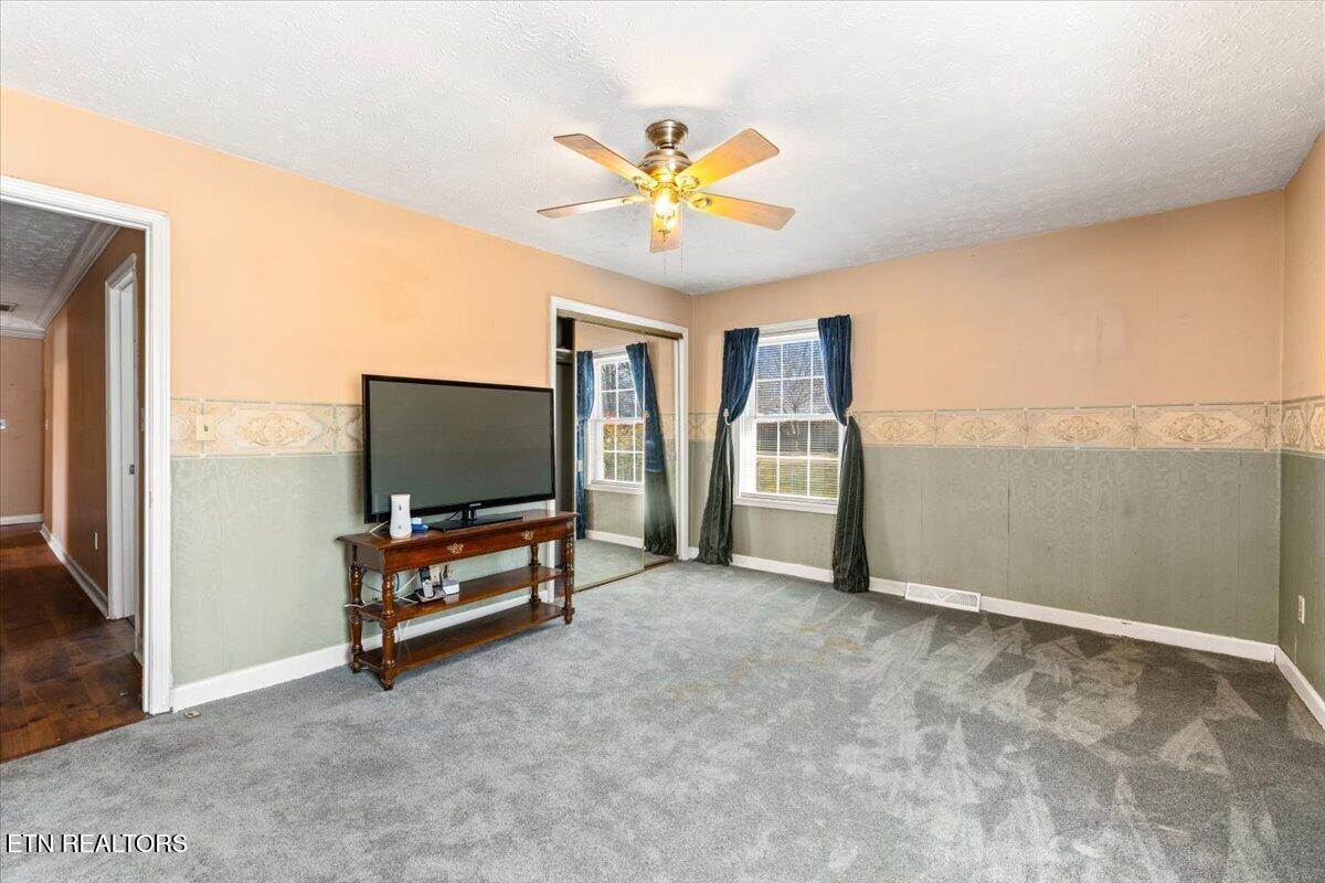 154 Scarlett Drive Lafollette TN 37766