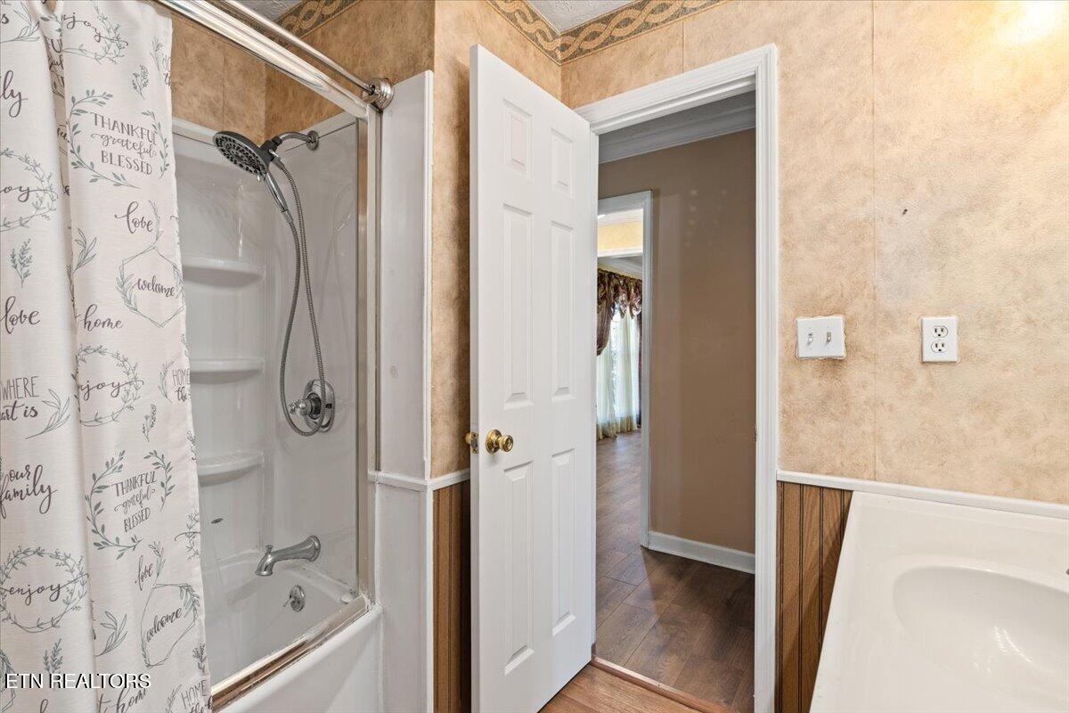 154 Scarlett Drive Lafollette TN 37766