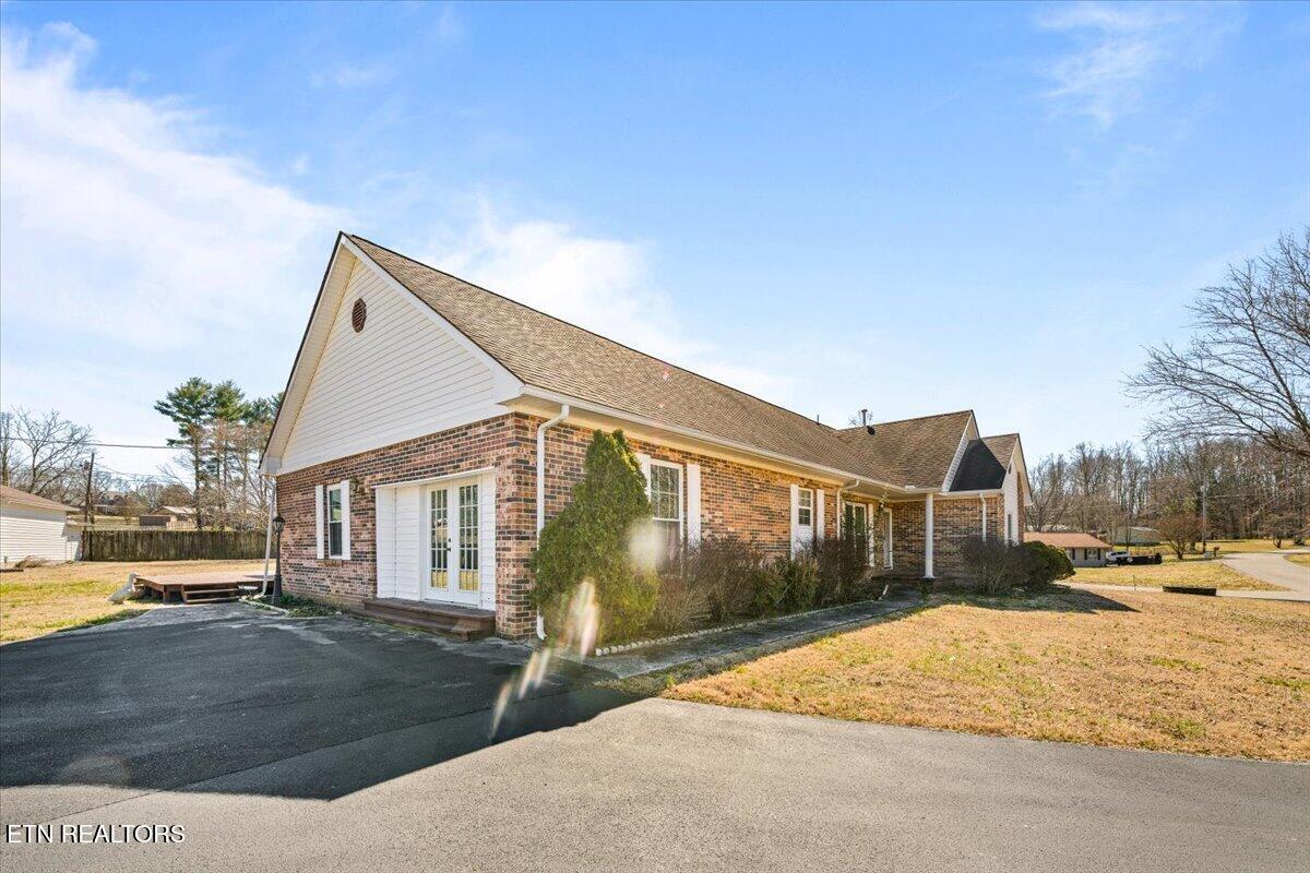 154 Scarlett Drive Lafollette TN 37766