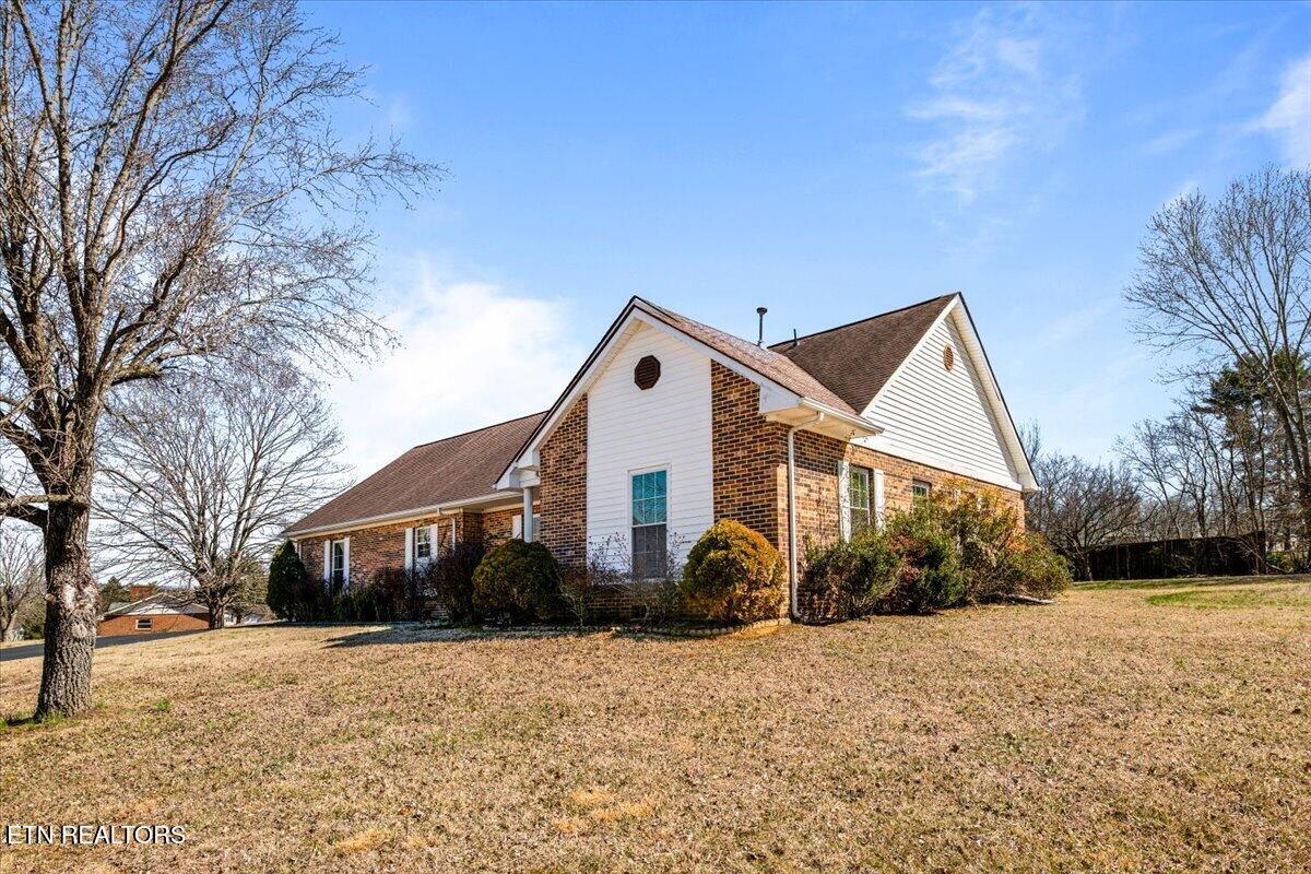 154 Scarlett Drive Lafollette TN 37766