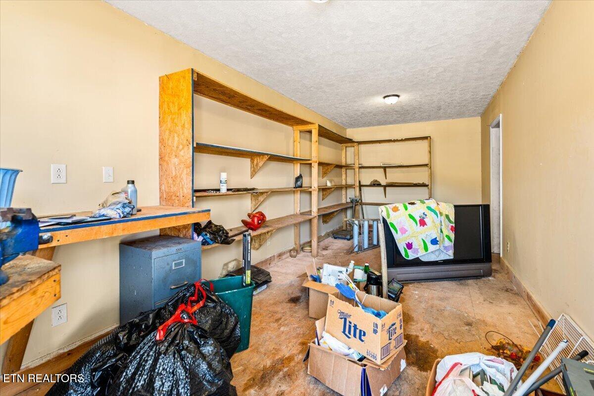 154 Scarlett Drive Lafollette TN 37766