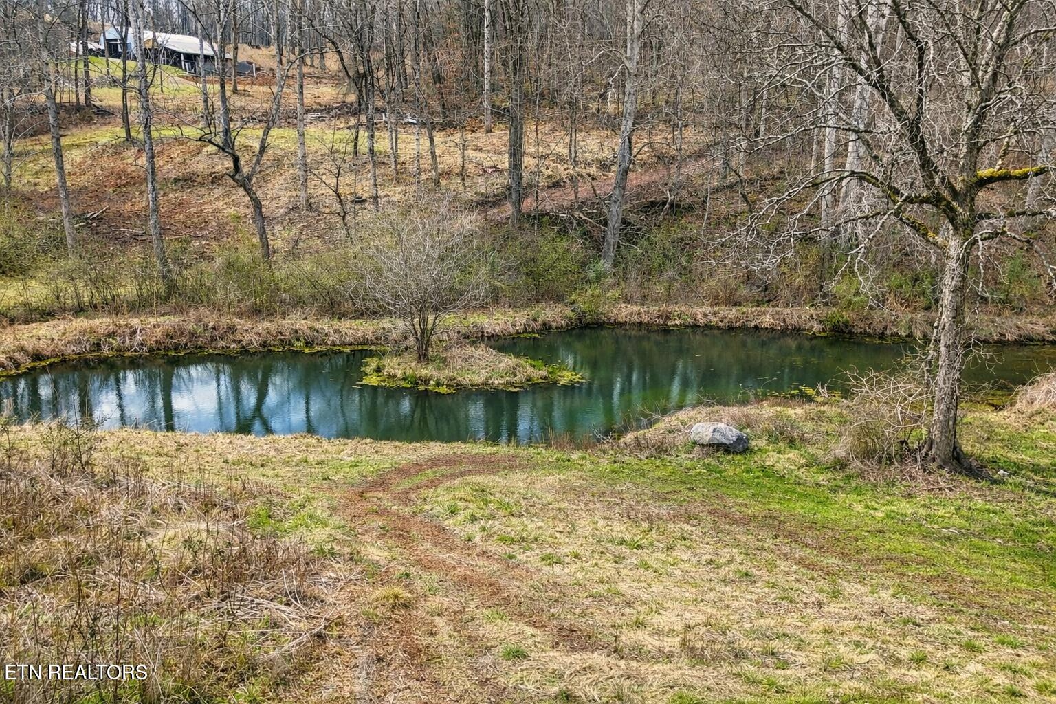 2478 E Highway 39 Englewood TN 37329