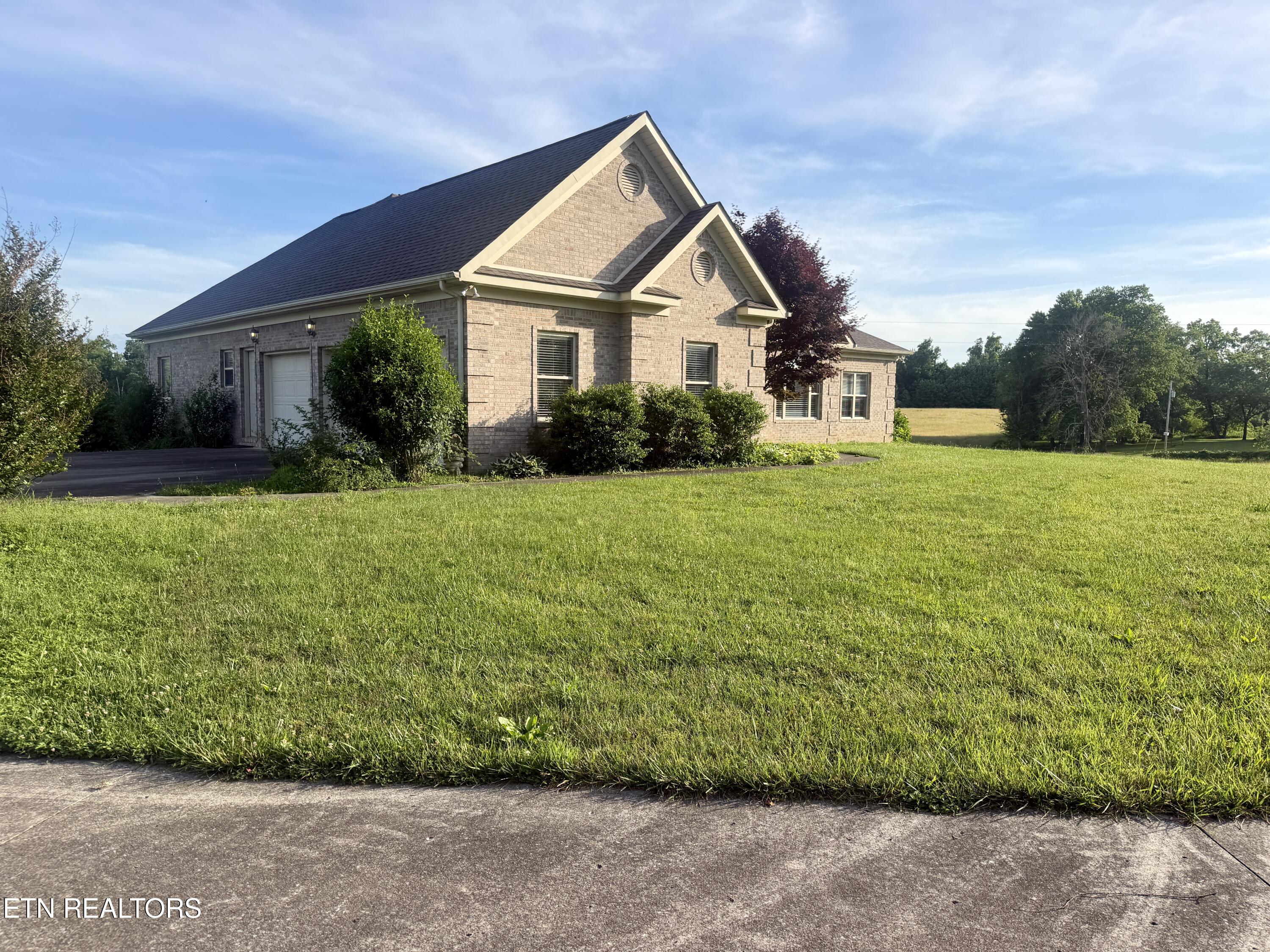 1770 Buffalo Road Oneida TN 37841