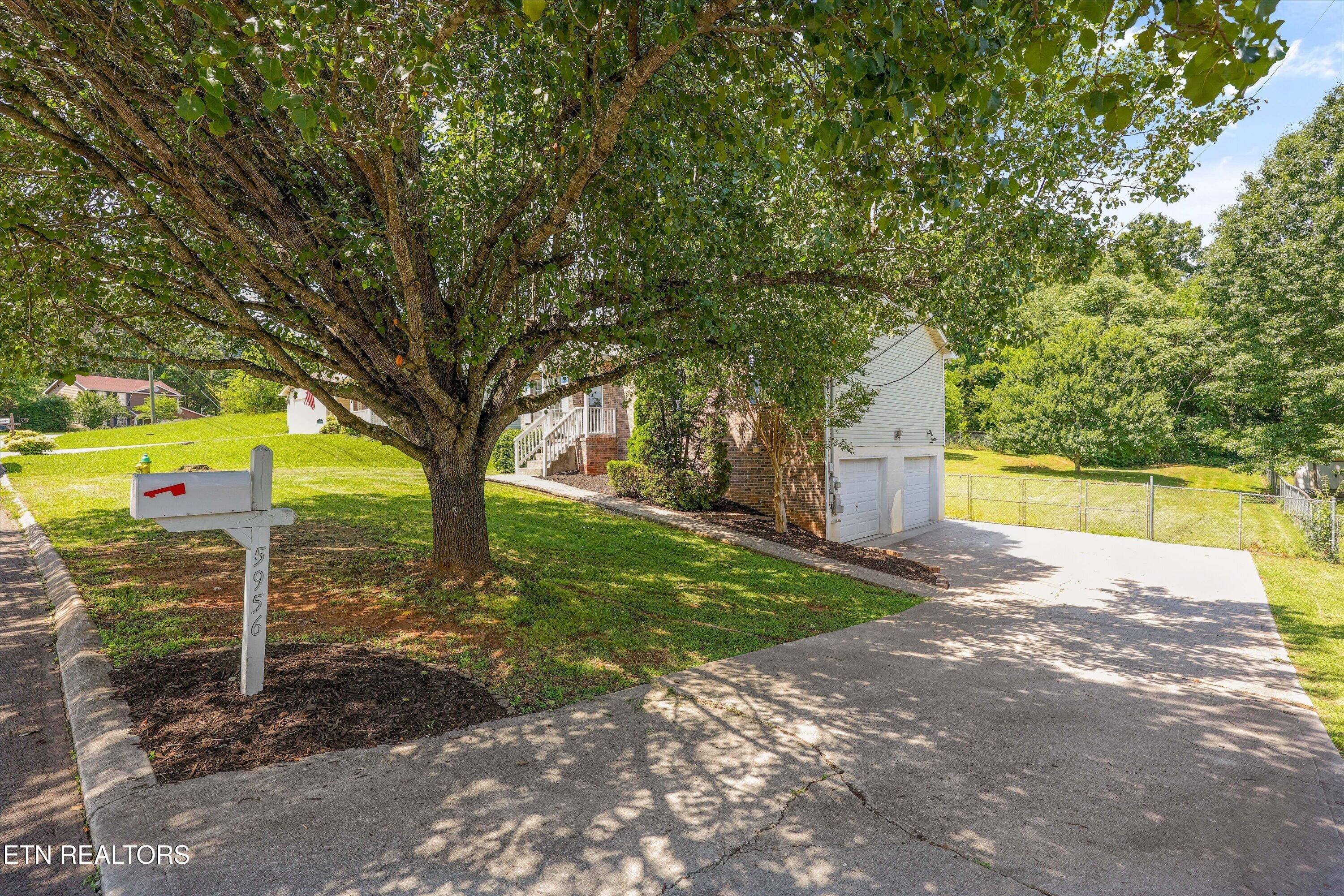5956 Warrenpark Lane Knoxville TN 37912