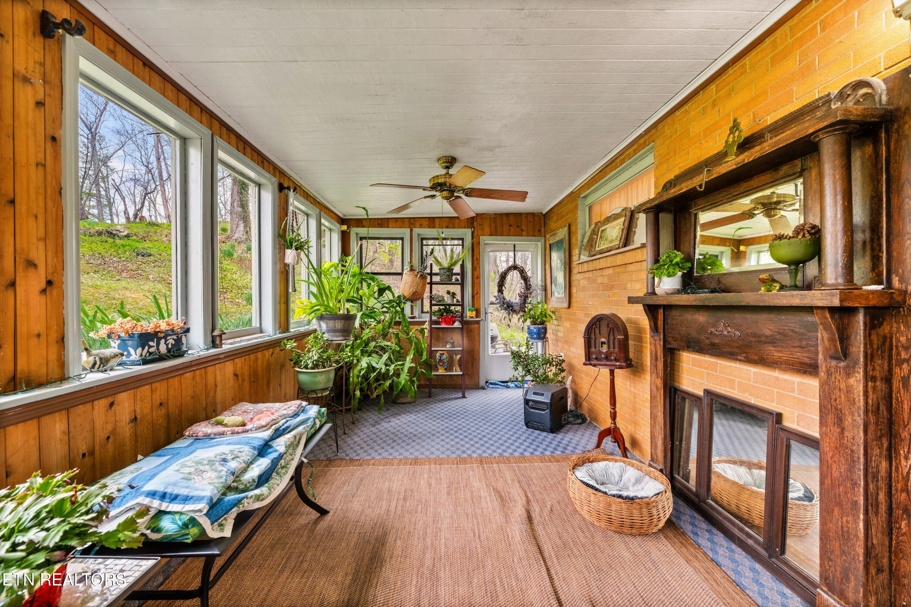 961 Indian River Boat Dock Road Jacksboro TN 37757