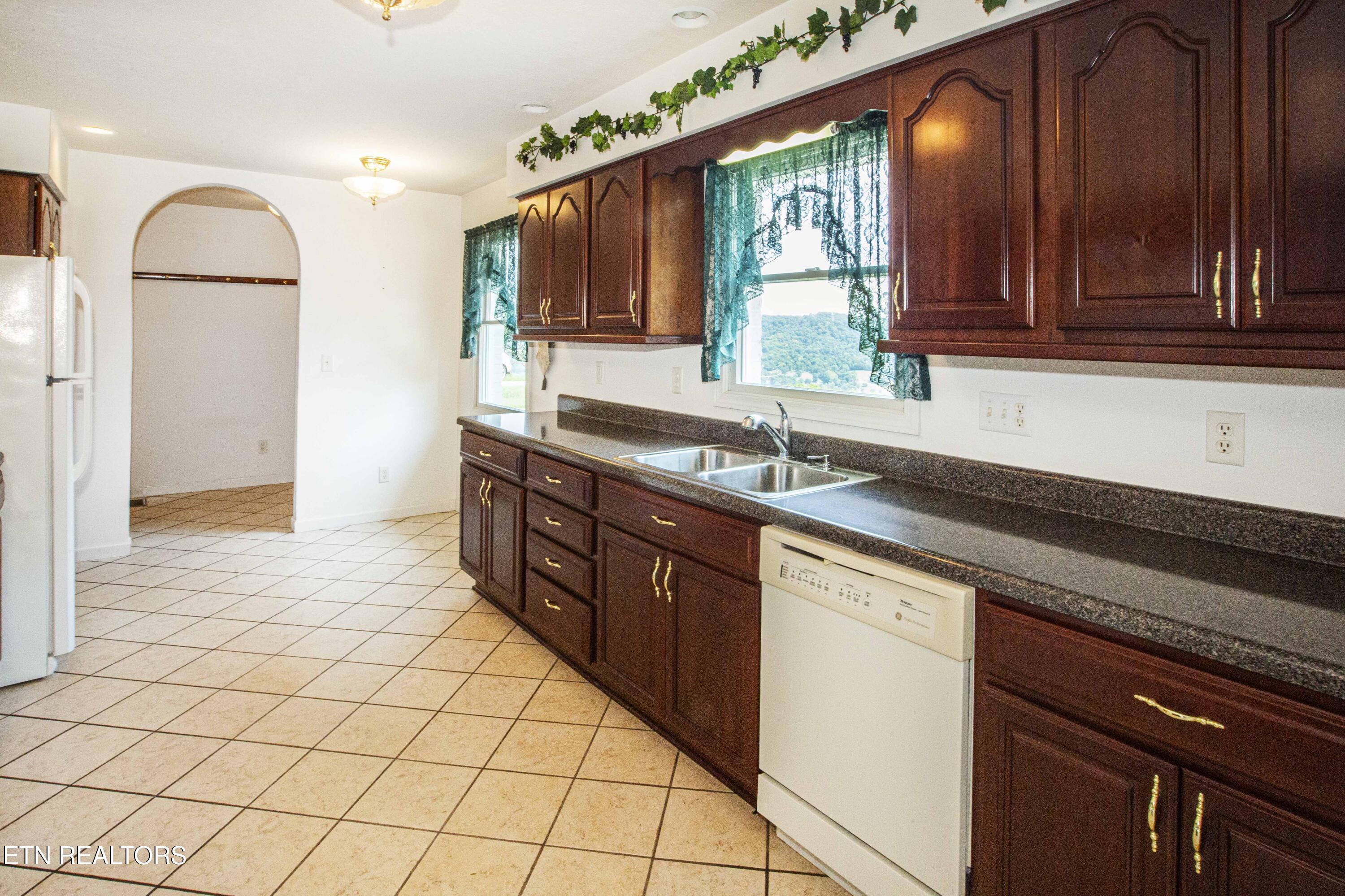 160 Reece Lakeview Lane Maynardville TN 37807