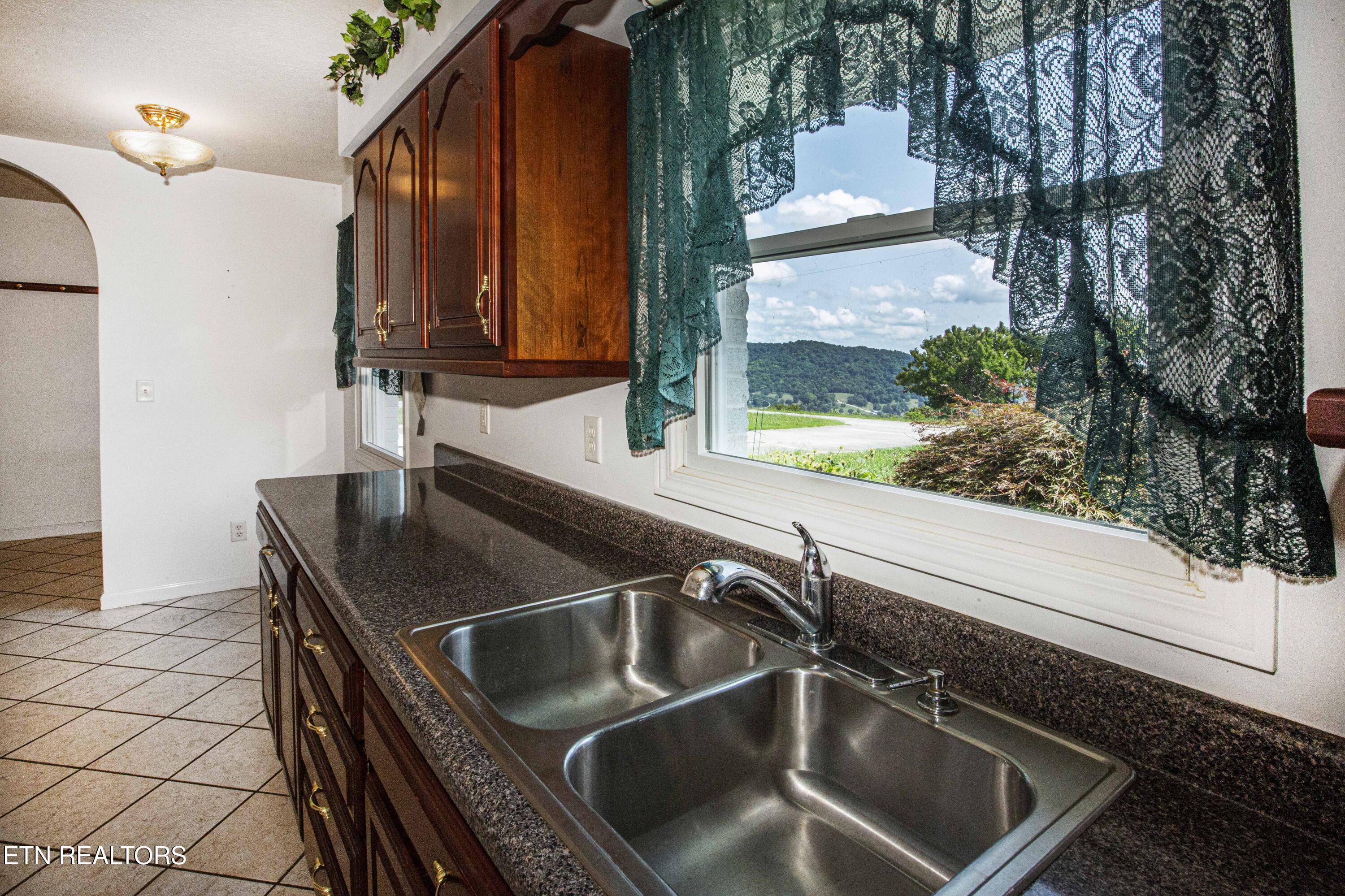 160 Reece Lakeview Lane Maynardville TN 37807