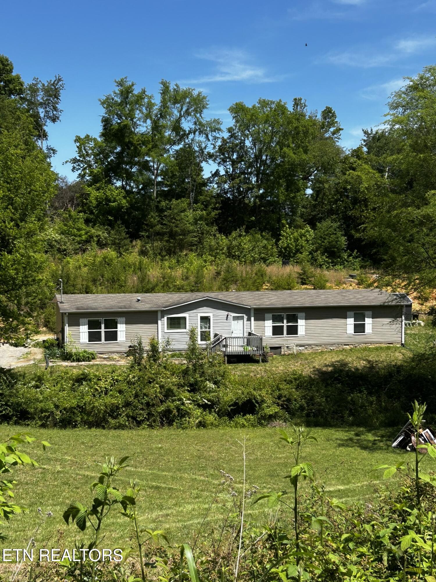 1796 Pine Grove Providence Road Loudon TN 37774