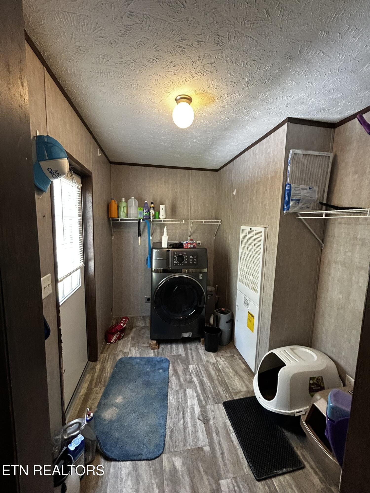 1796 Pine Grove Providence Road Loudon TN 37774