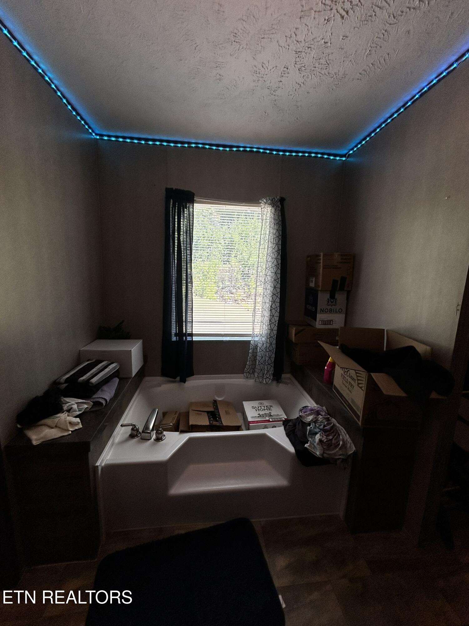1796 Pine Grove Providence Road Loudon TN 37774
