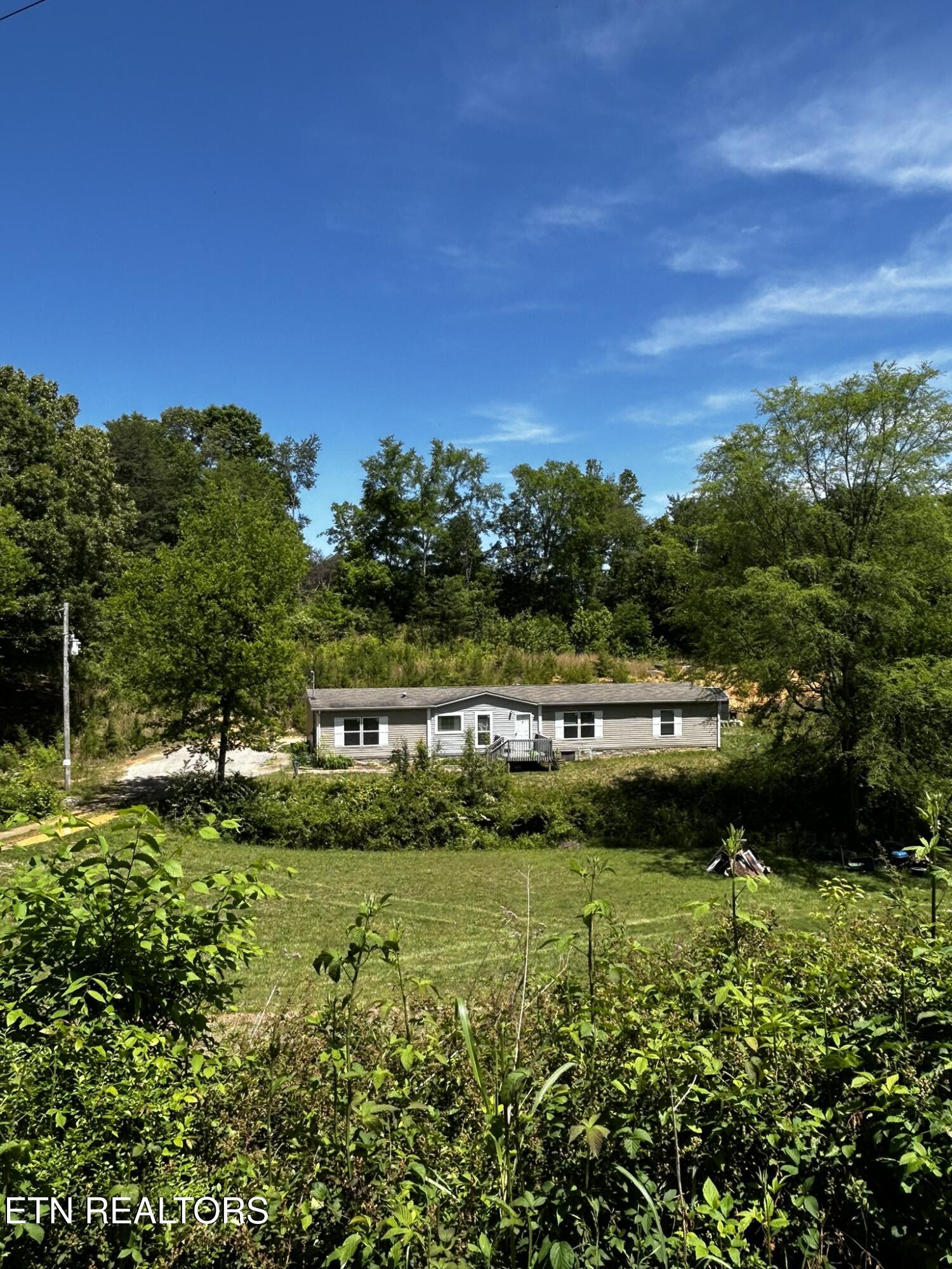 1796 Pine Grove Providence Road Loudon TN 37774
