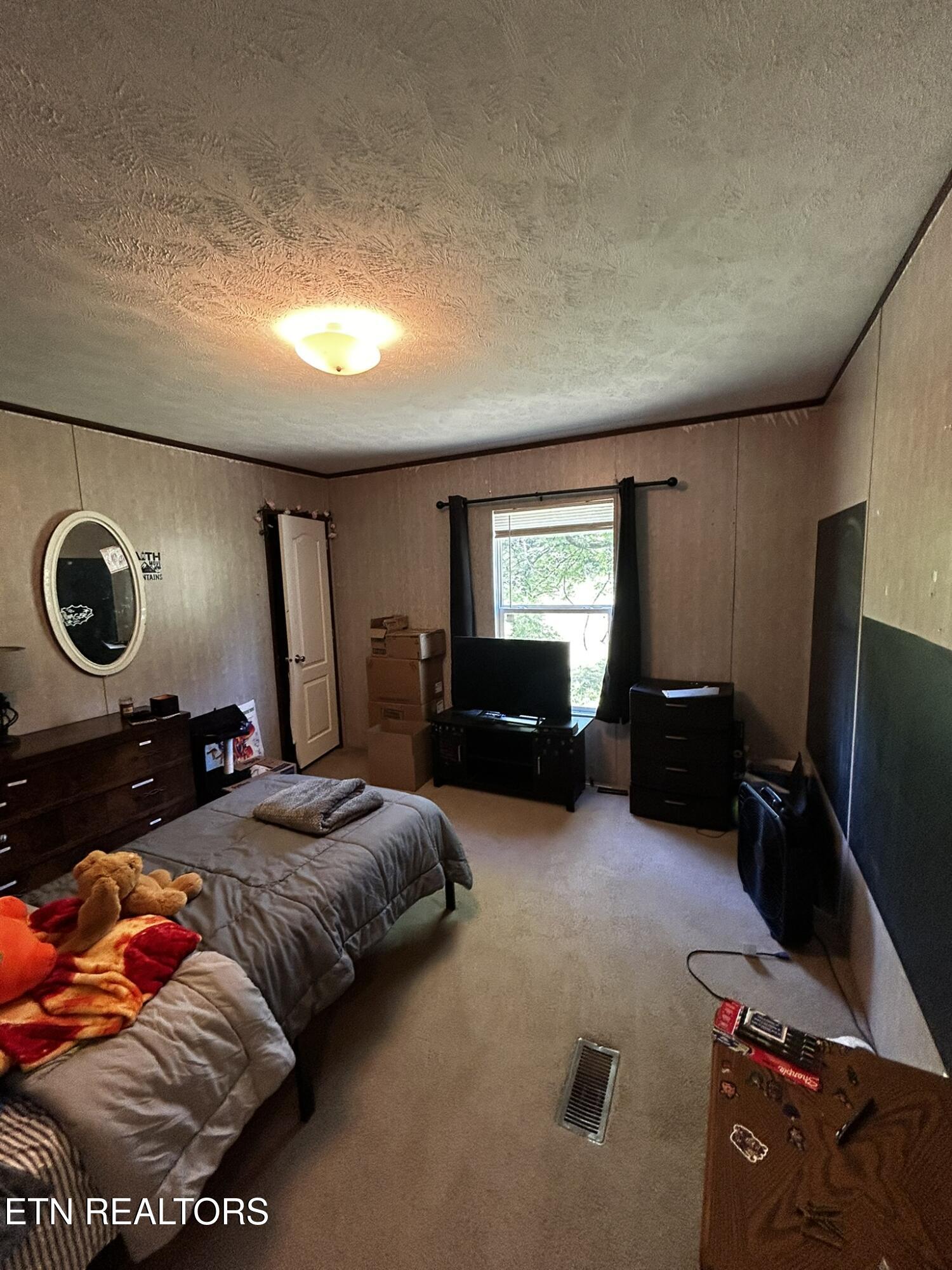 1796 Pine Grove Providence Road Loudon TN 37774