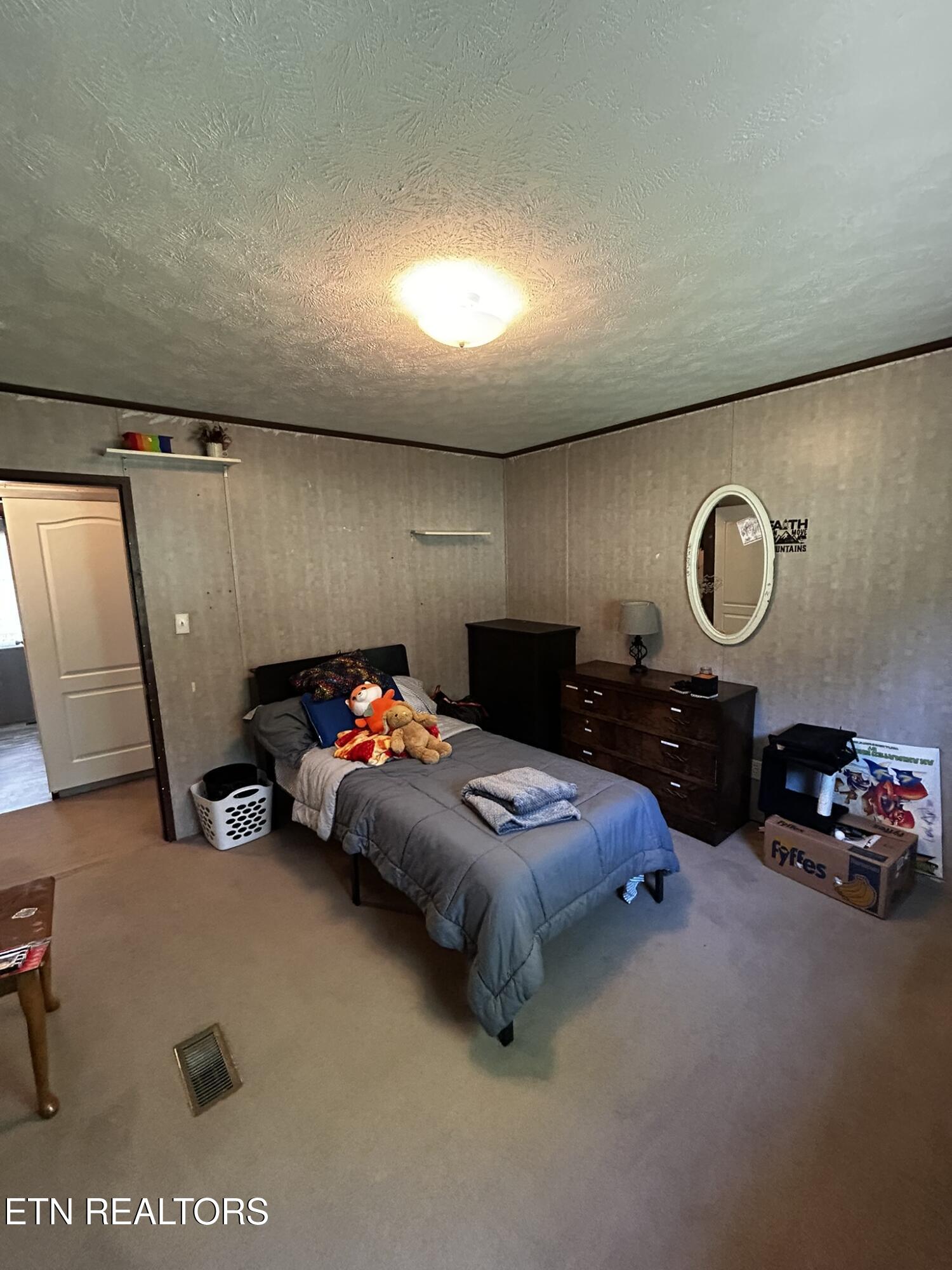 1796 Pine Grove Providence Road Loudon TN 37774