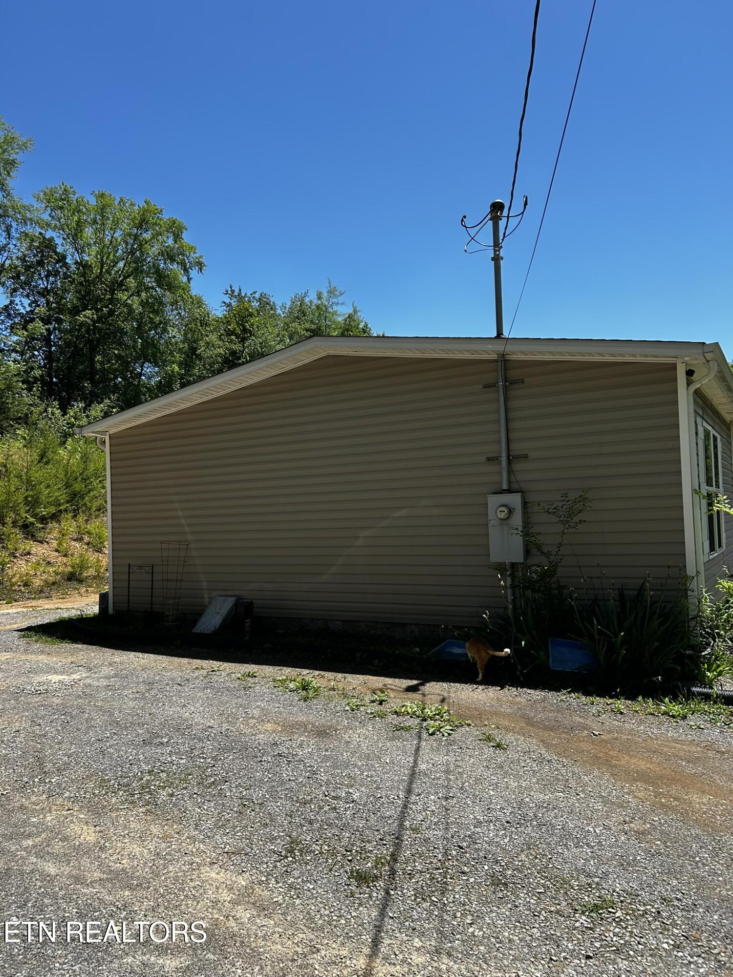 1796 Pine Grove Providence Road Loudon TN 37774