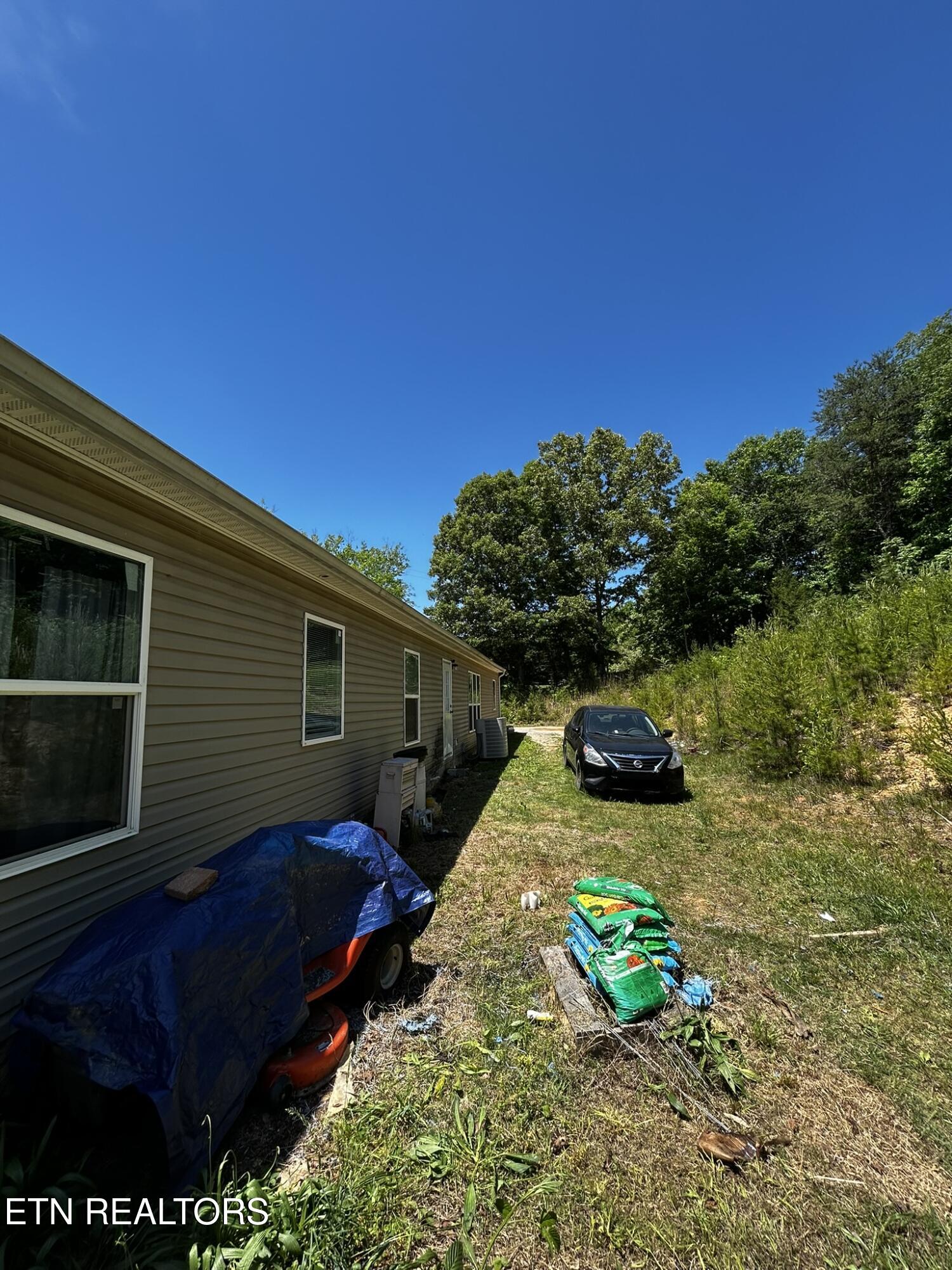 1796 Pine Grove Providence Road Loudon TN 37774