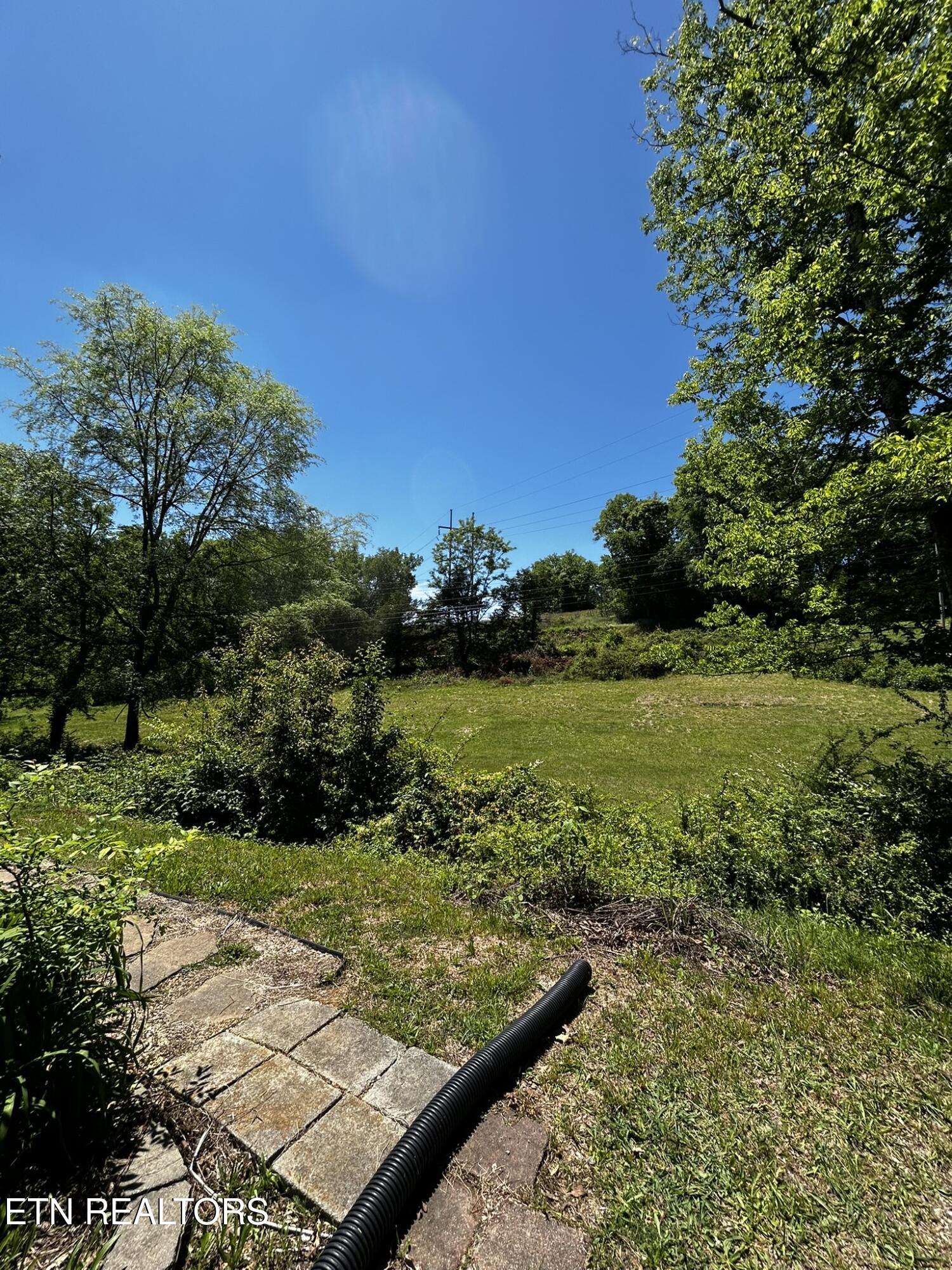 1796 Pine Grove Providence Road Loudon TN 37774