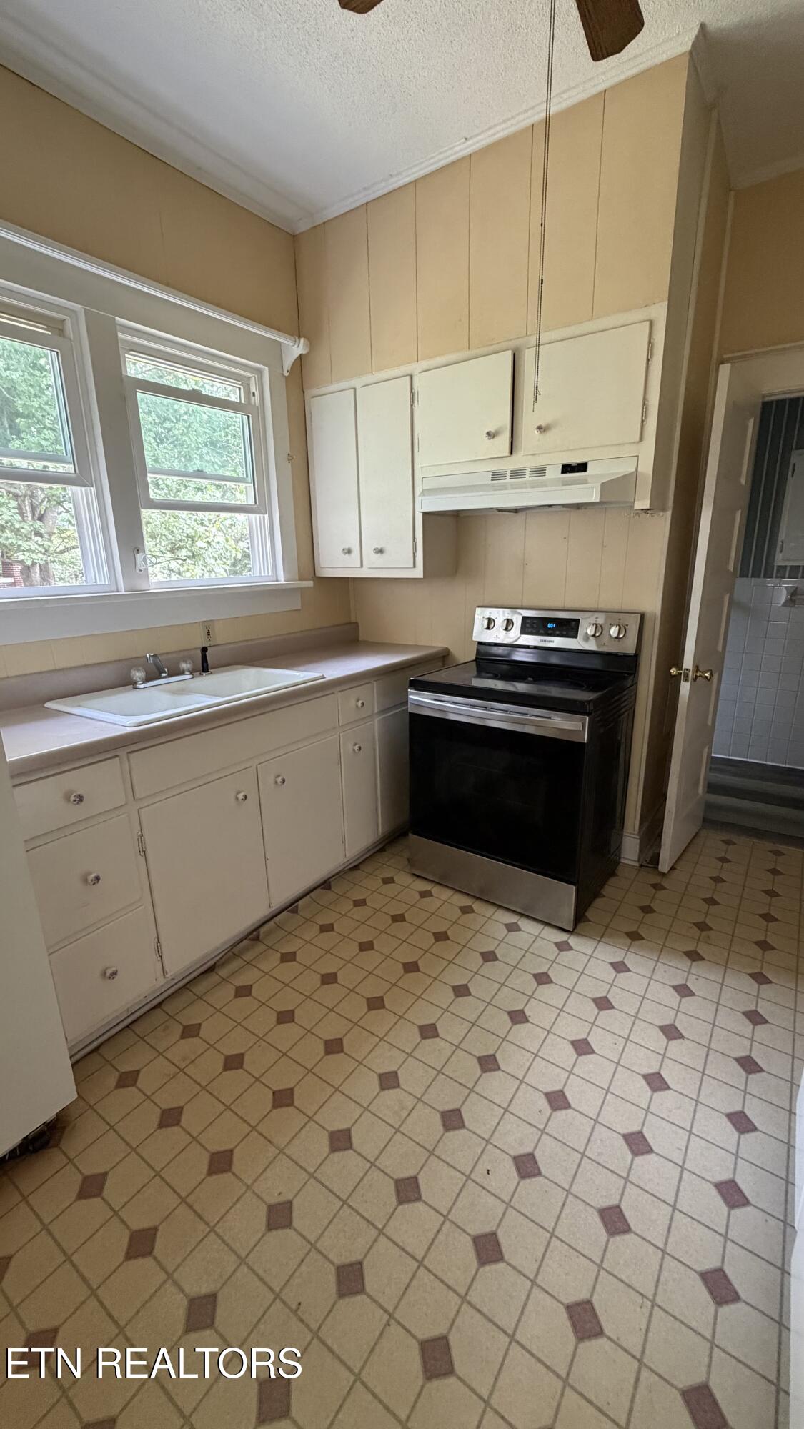 612 S Tellico Street Madisonville TN 37354