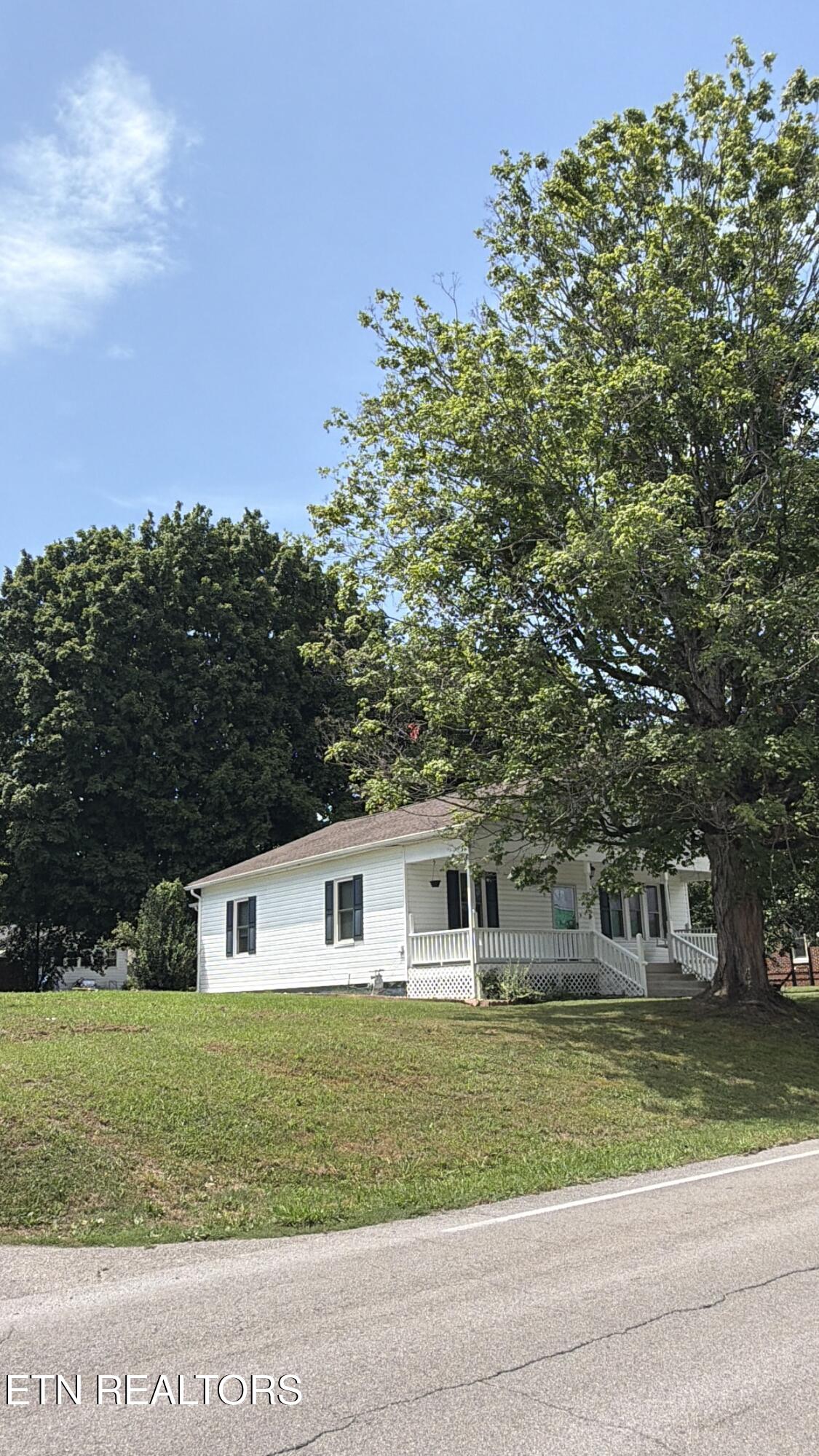 612 S Tellico Street Madisonville TN 37354
