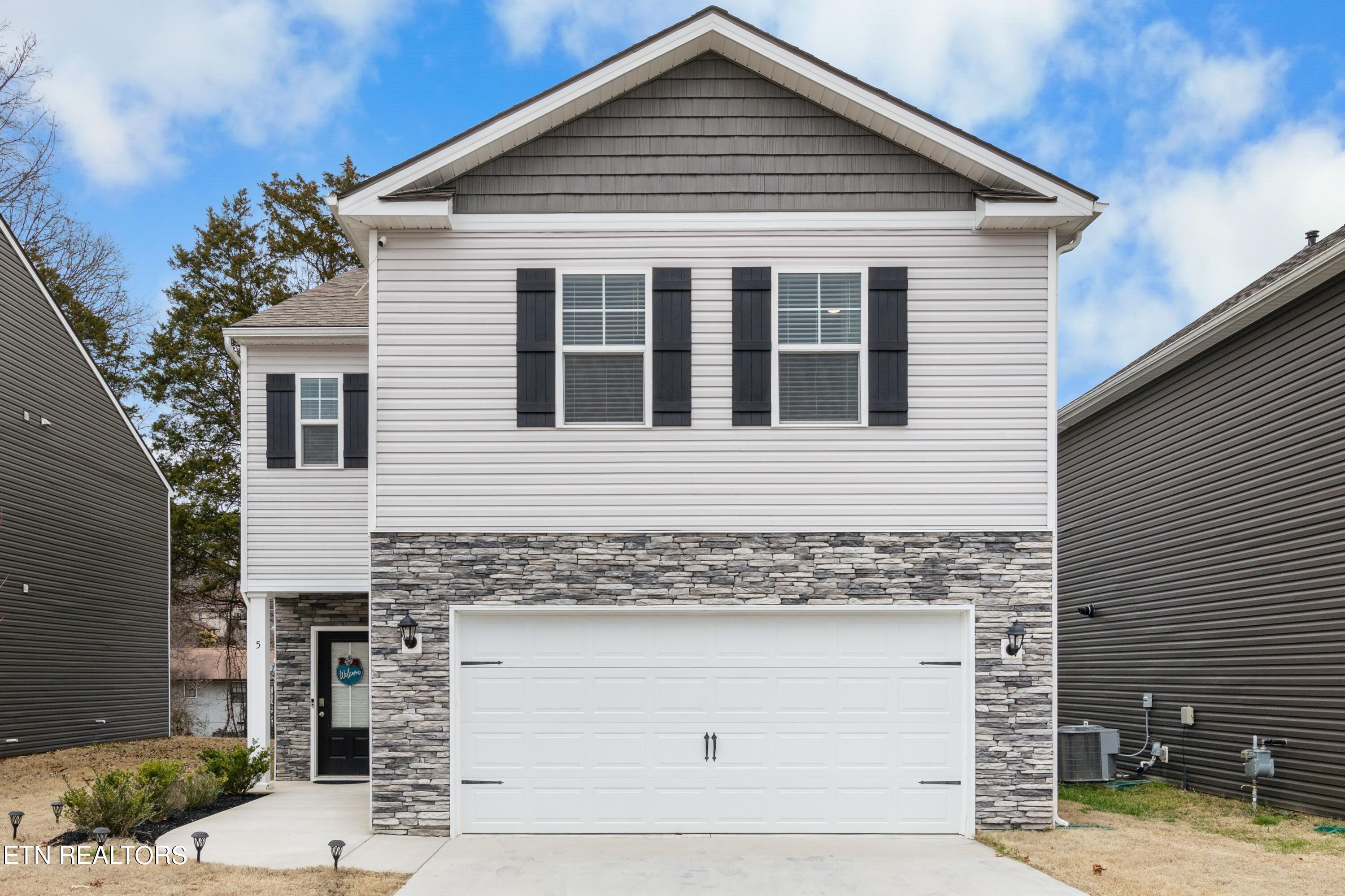 5 Ivy Court Clinton TN 37716