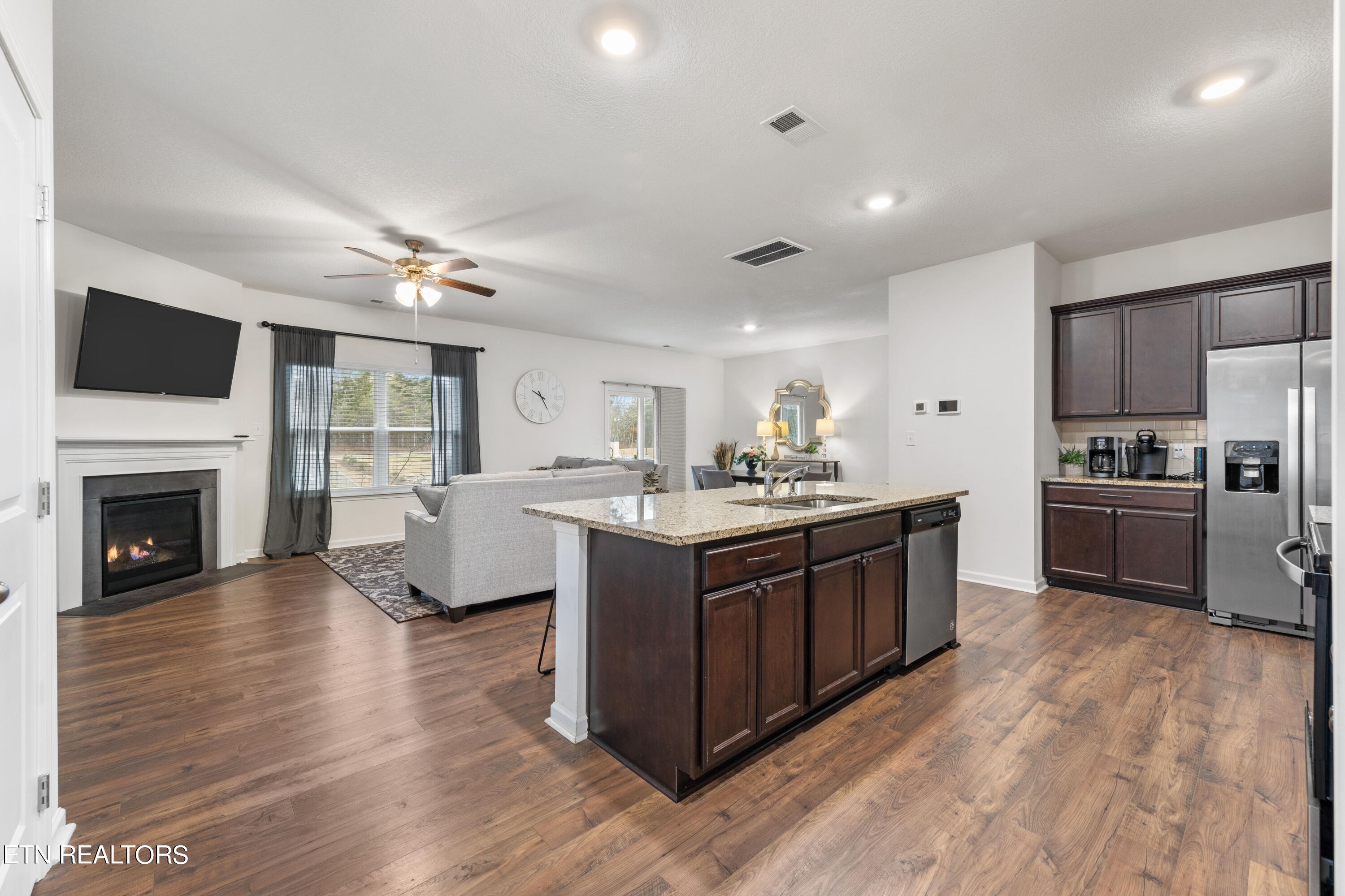 5 Ivy Court Clinton TN 37716