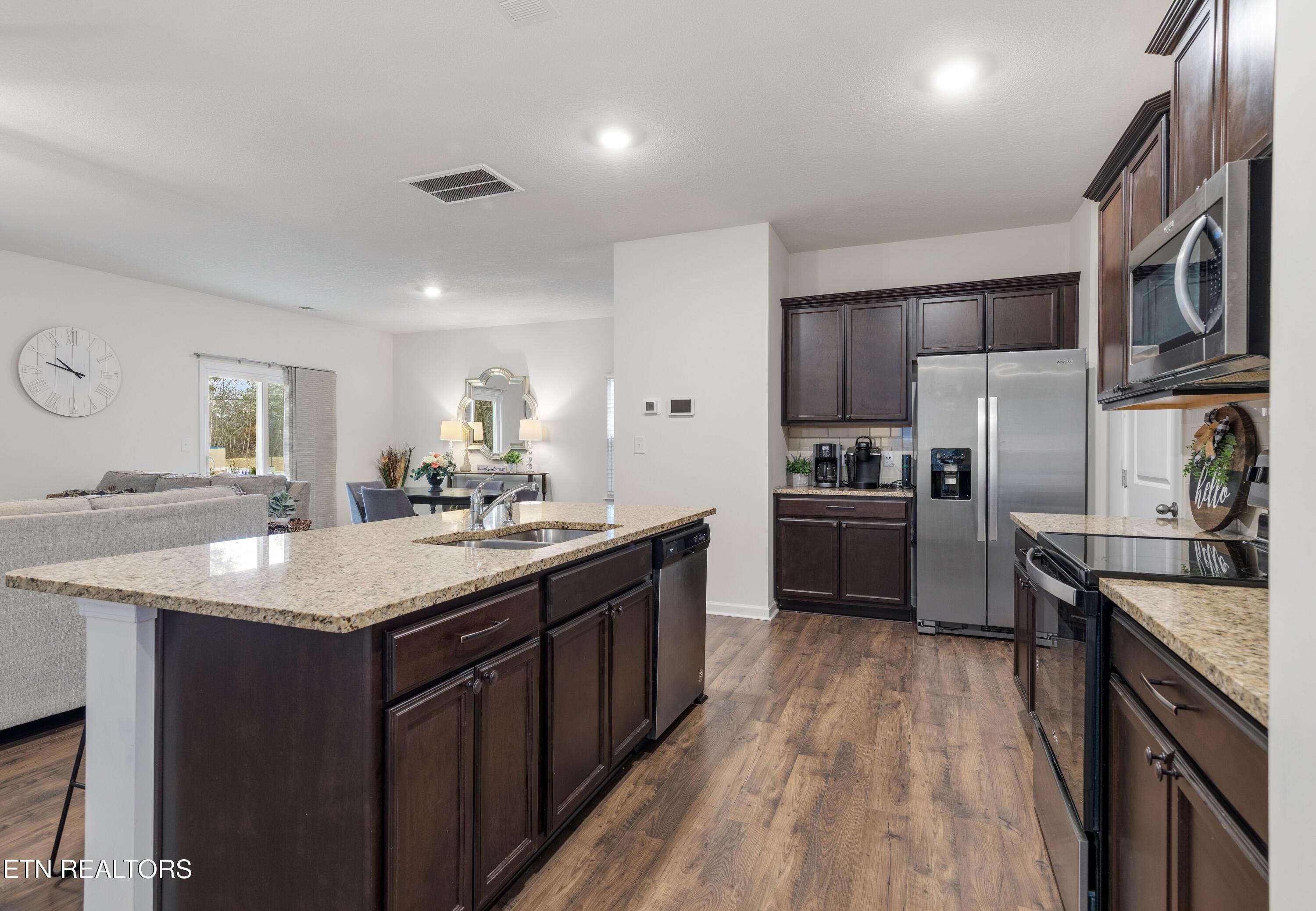 5 Ivy Court Clinton TN 37716
