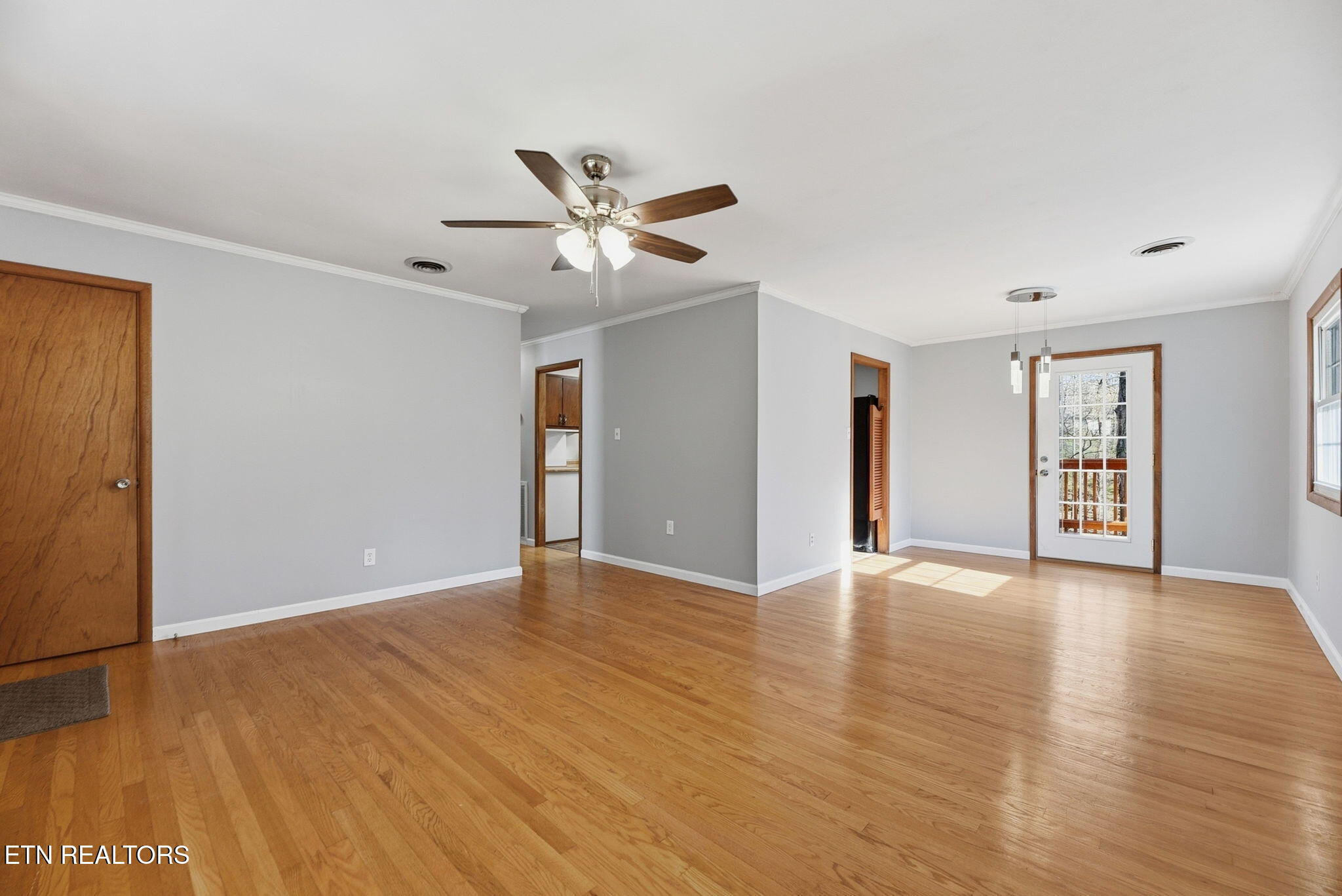 427 Sherwood Estates Circle Clinton TN 37716