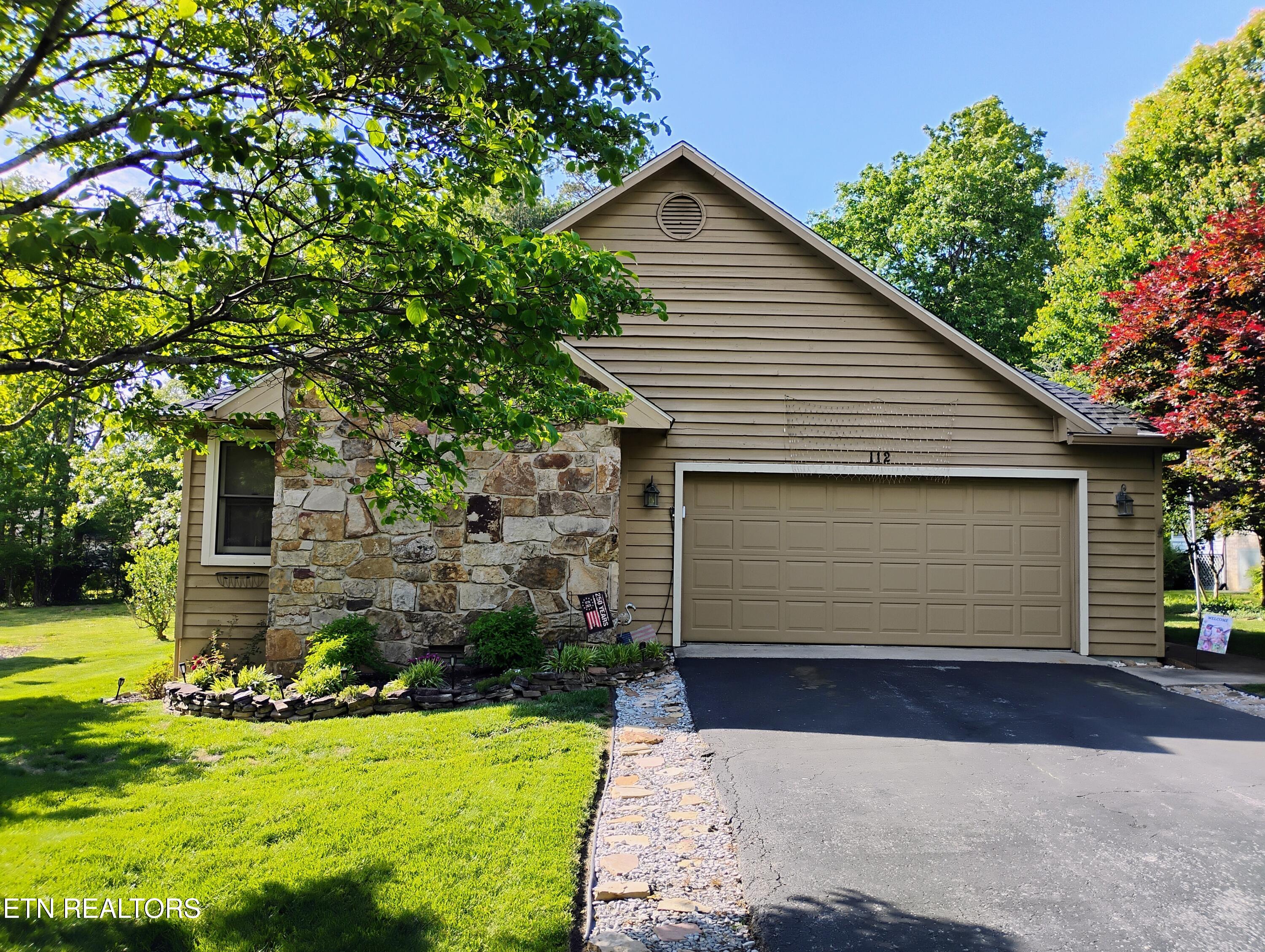 112 Howard Terrace Crossville TN 38558