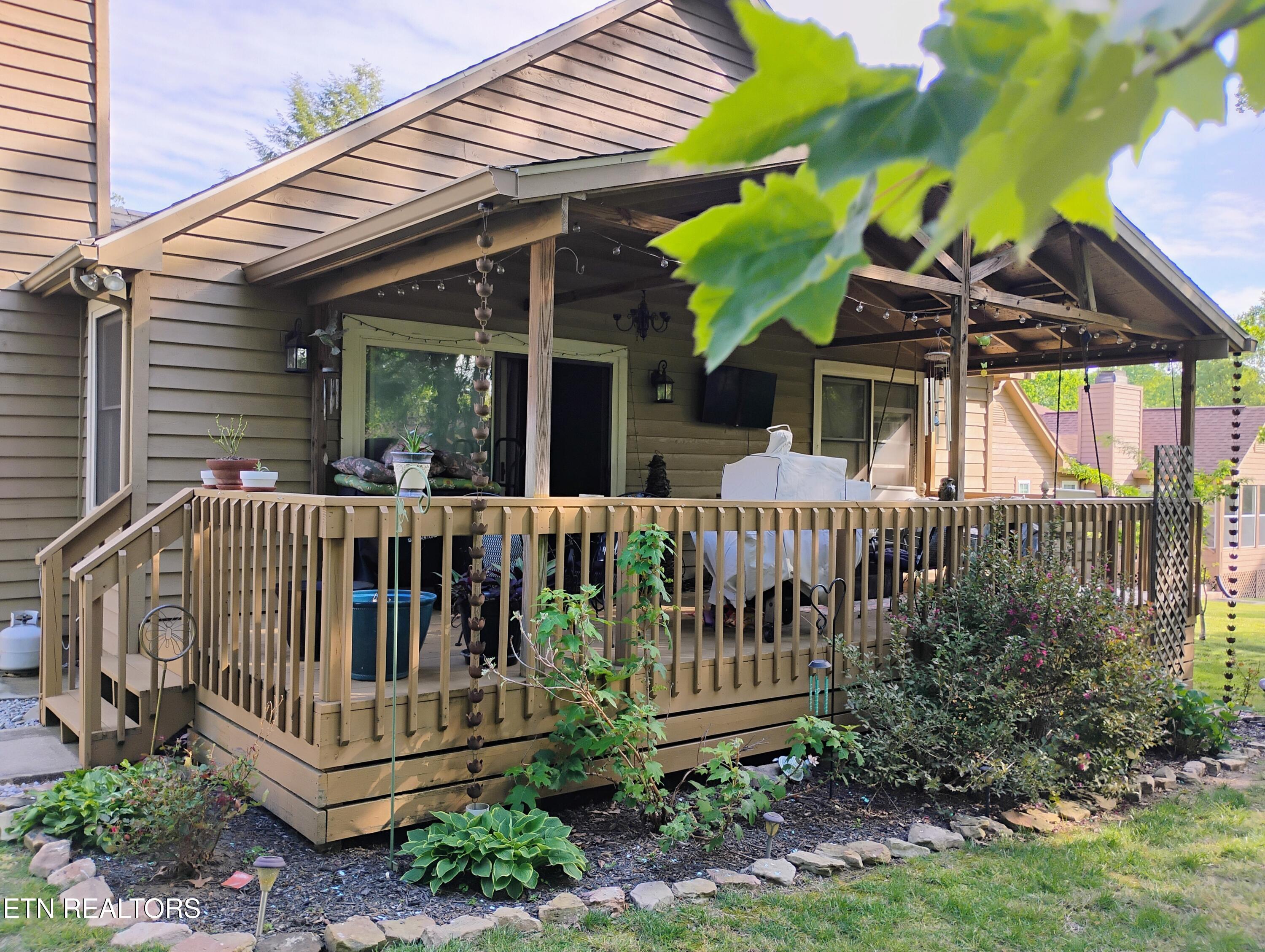 112 Howard Terrace Crossville TN 38558