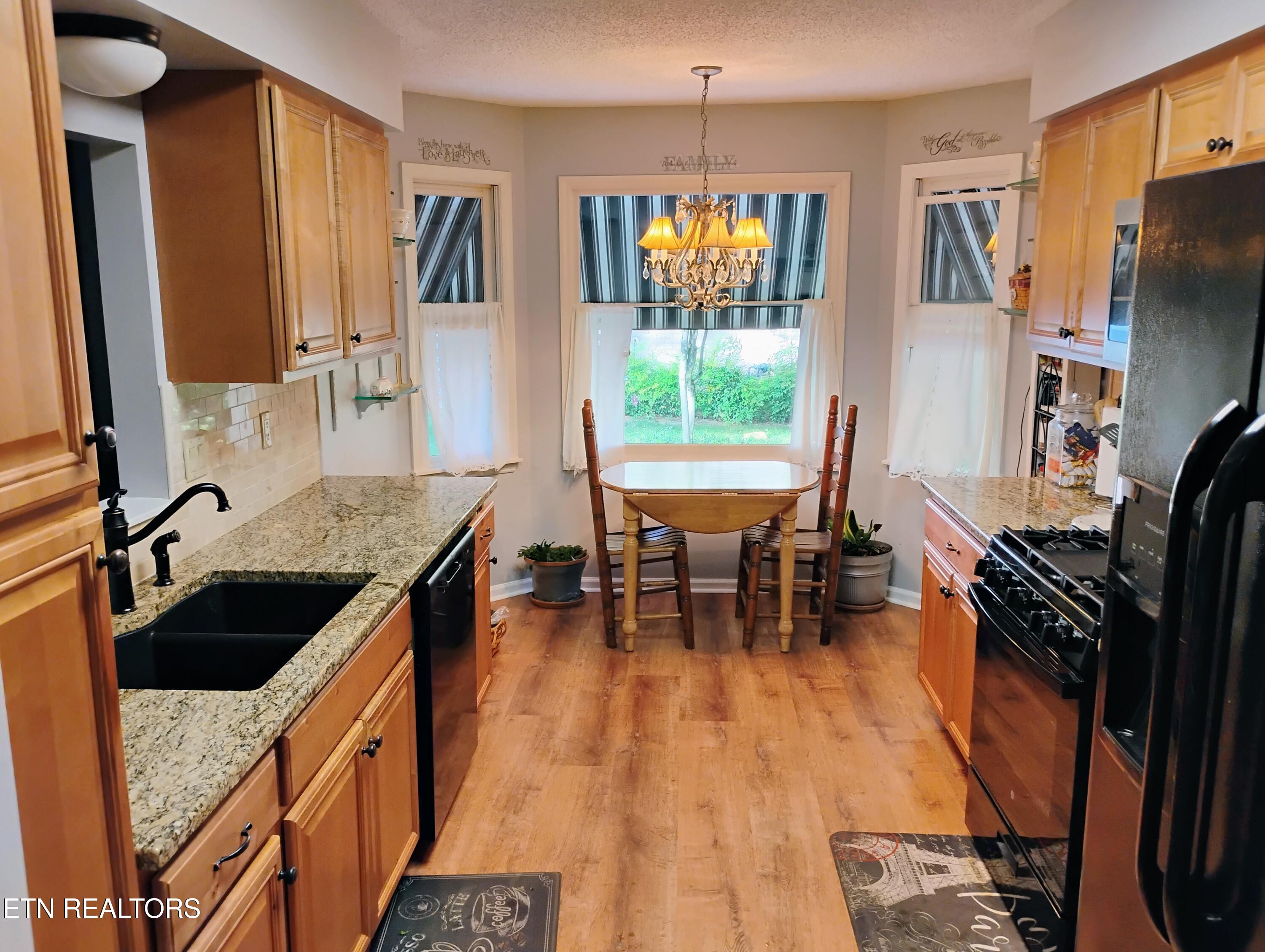 112 Howard Terrace Crossville TN 38558