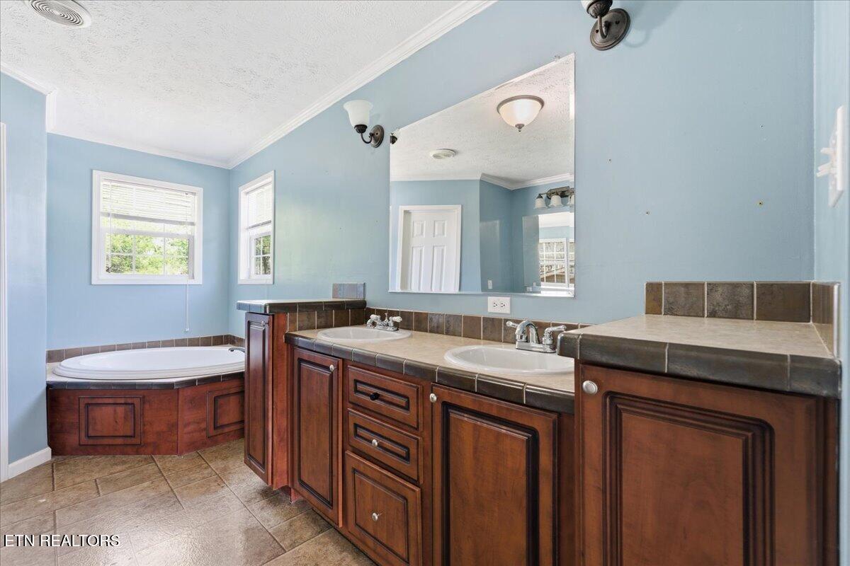 810 Stevens Lane Lenoir City TN 37771