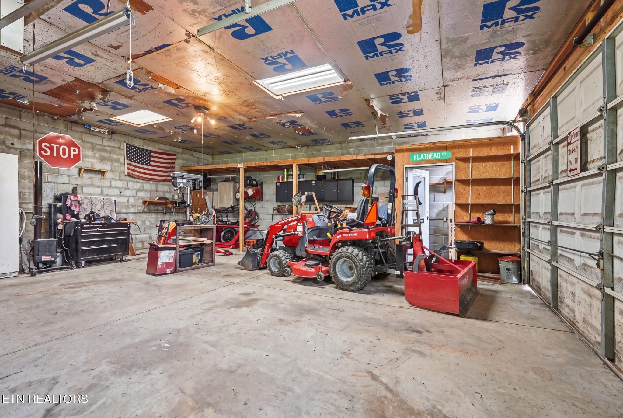 31 Wayfarer Lane Crossville TN 38572