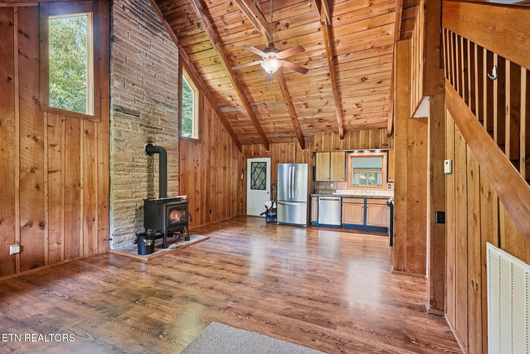 31 Wayfarer Lane Crossville TN 38572