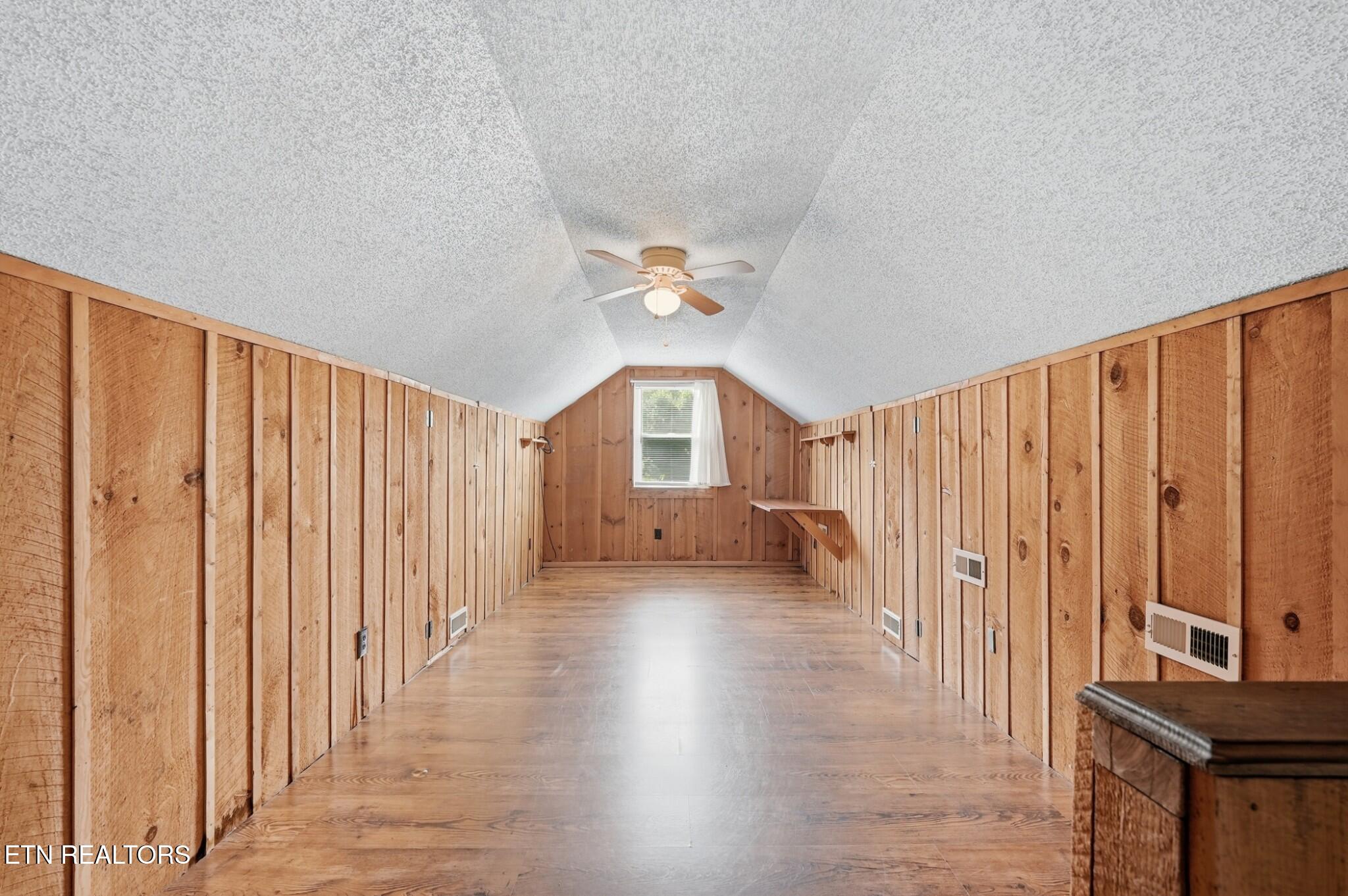 31 Wayfarer Lane Crossville TN 38572