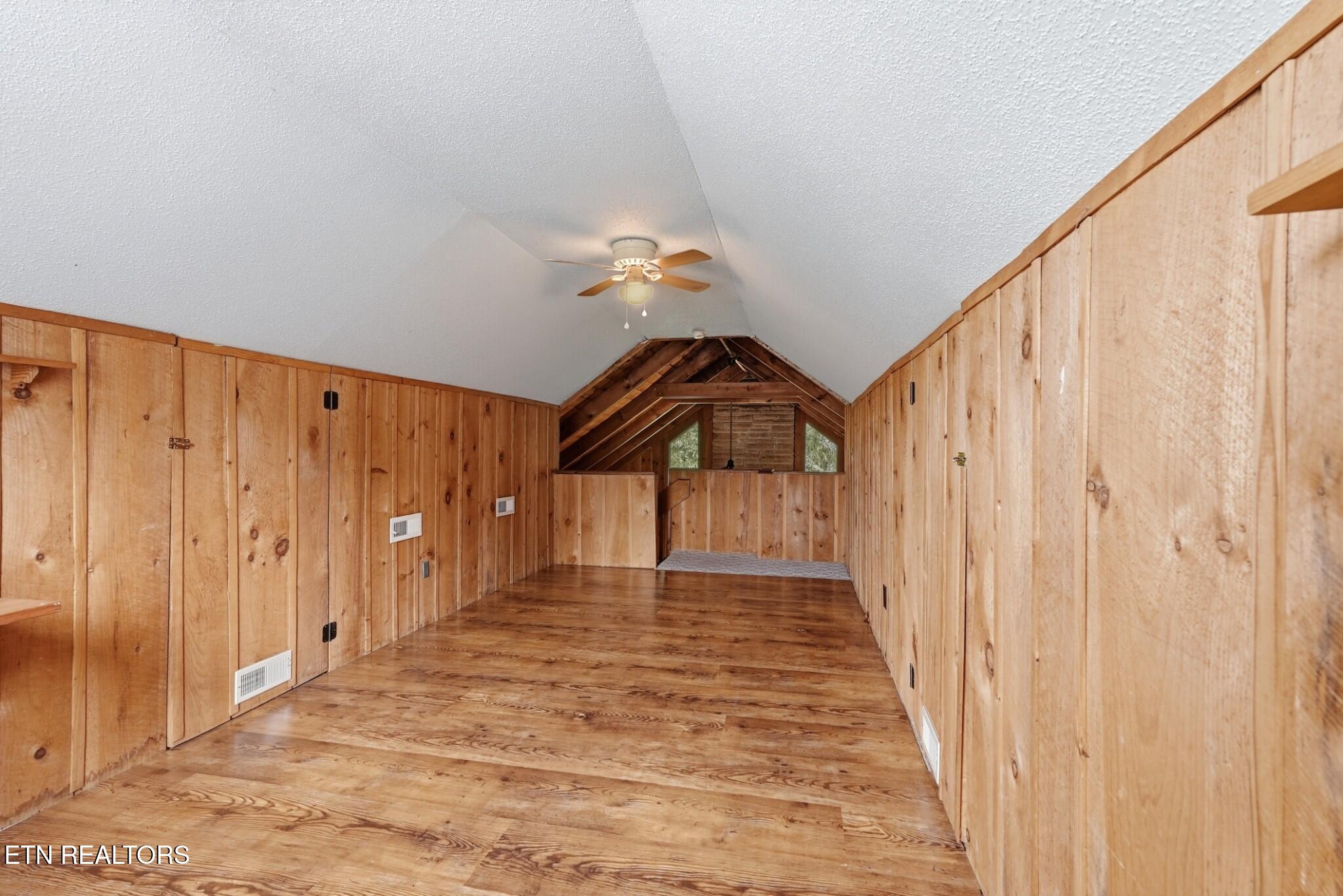 31 Wayfarer Lane Crossville TN 38572