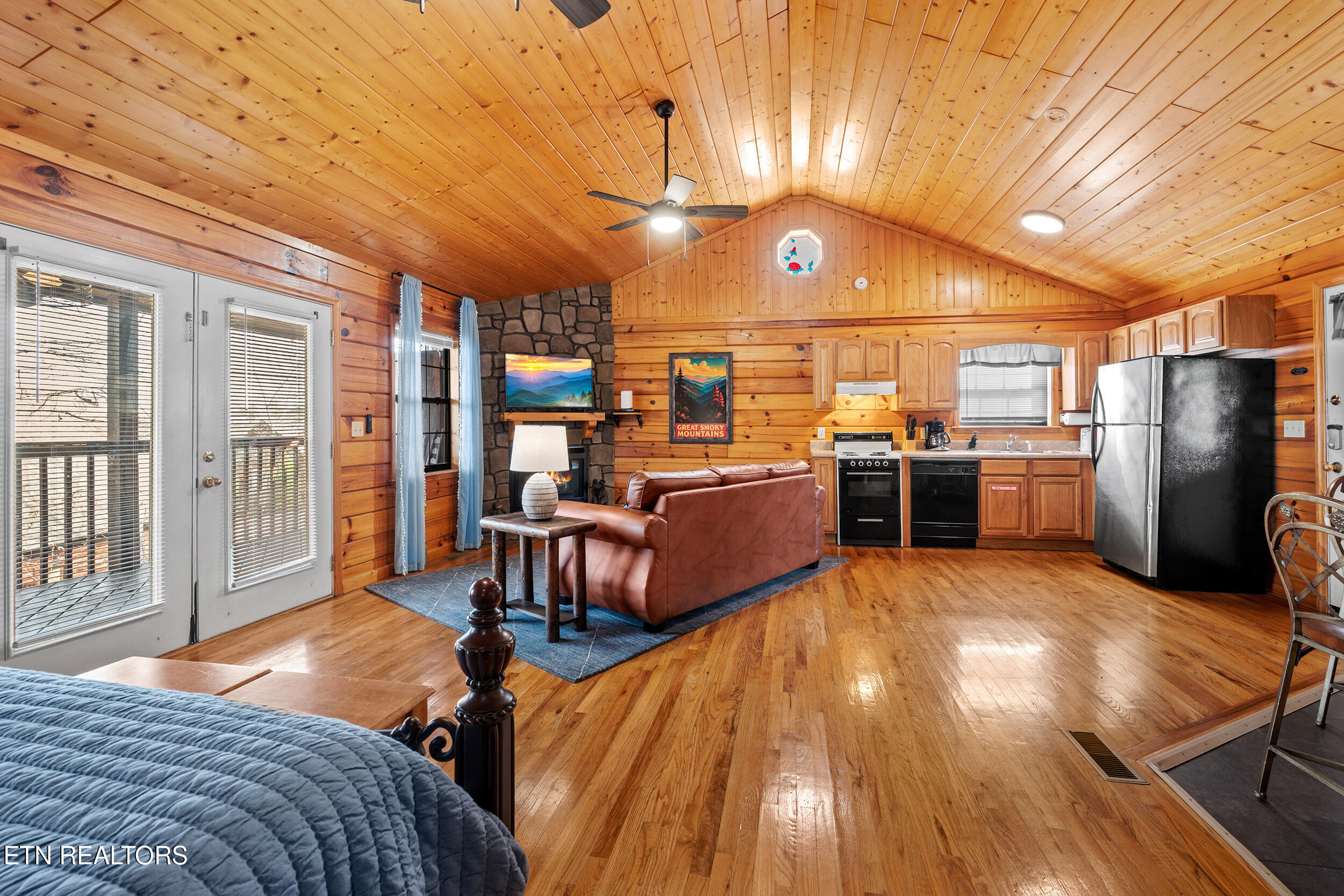 1529 Bears Den Way Sevierville TN 37862