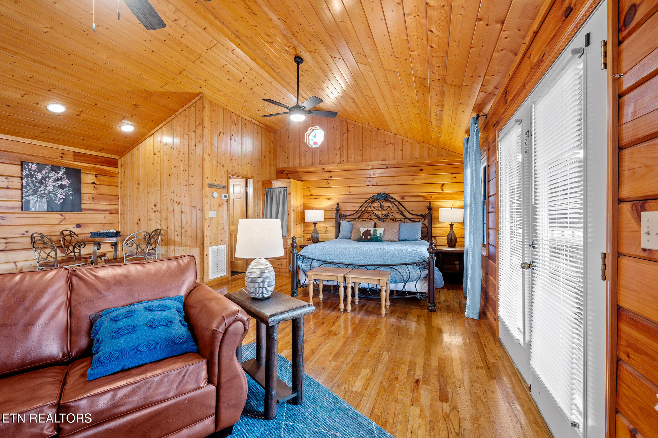 1529 Bears Den Way Sevierville TN 37862