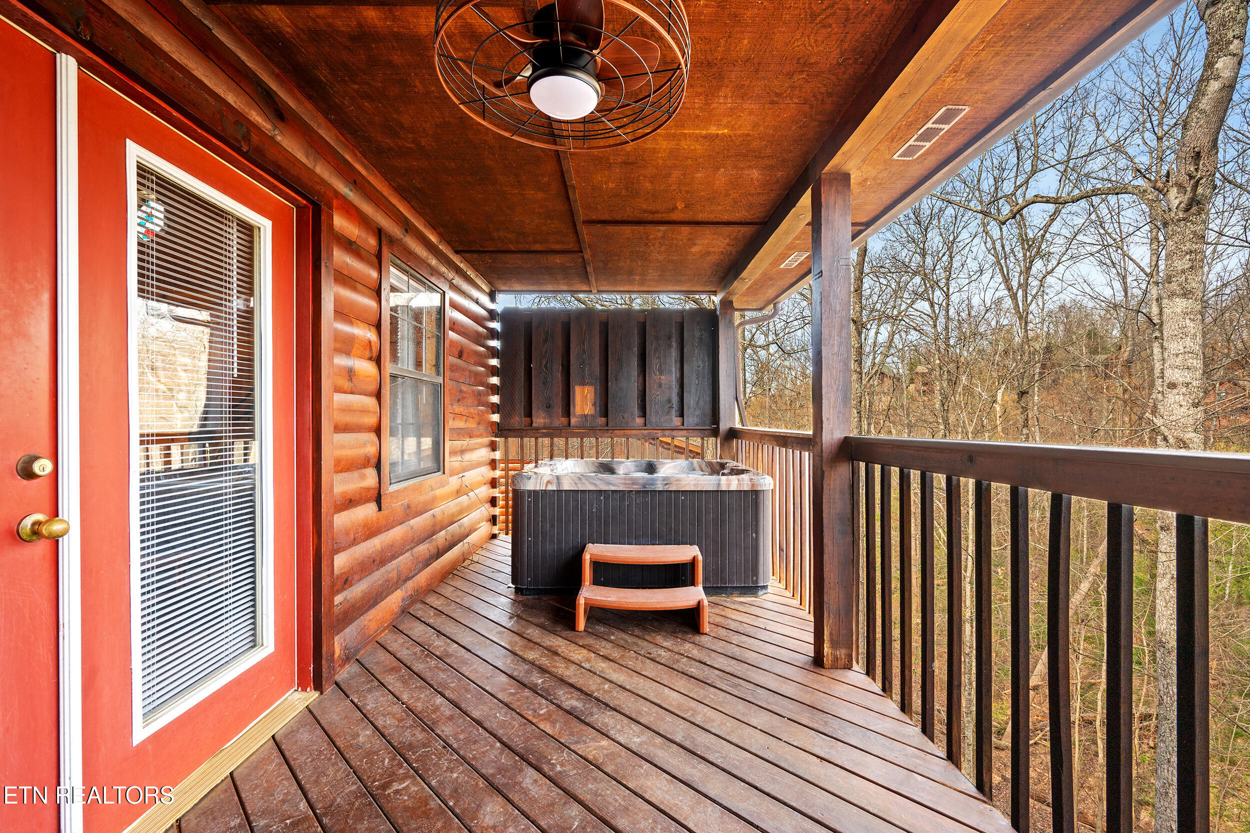 1529 Bears Den Way Sevierville TN 37862