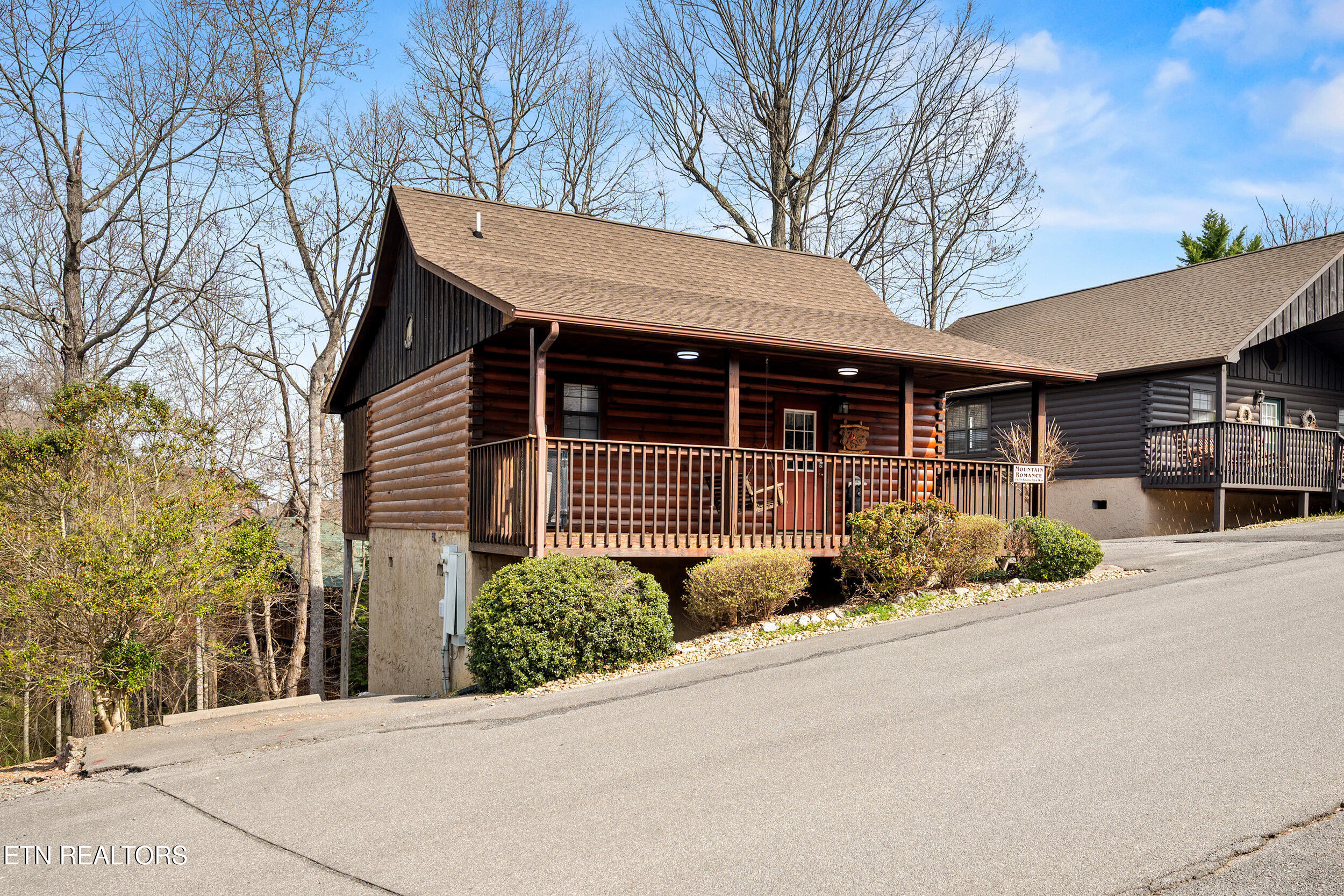 1529 Bears Den Way Sevierville TN 37862