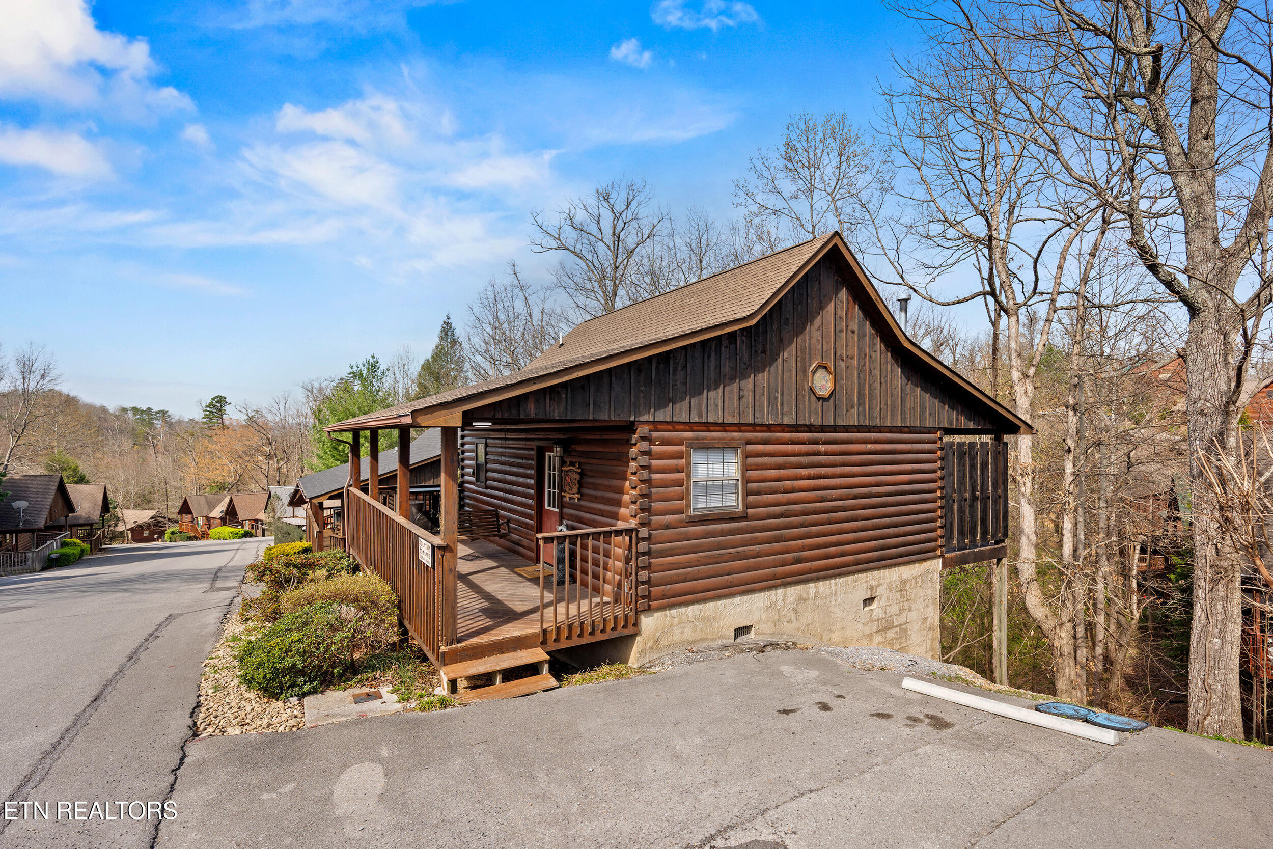 1529 Bears Den Way Sevierville TN 37862
