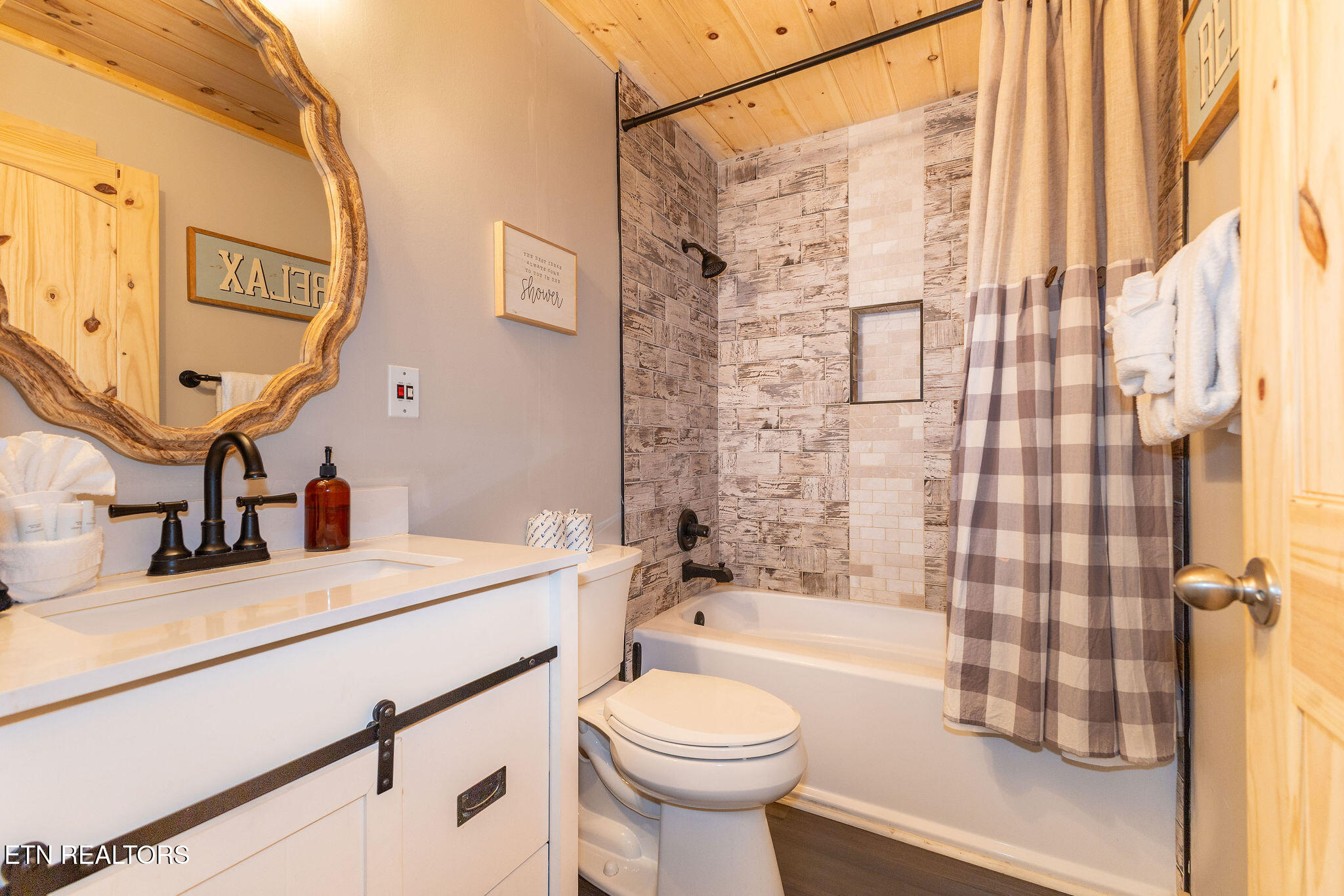 3307 Valley High Road Sevierville TN 37862