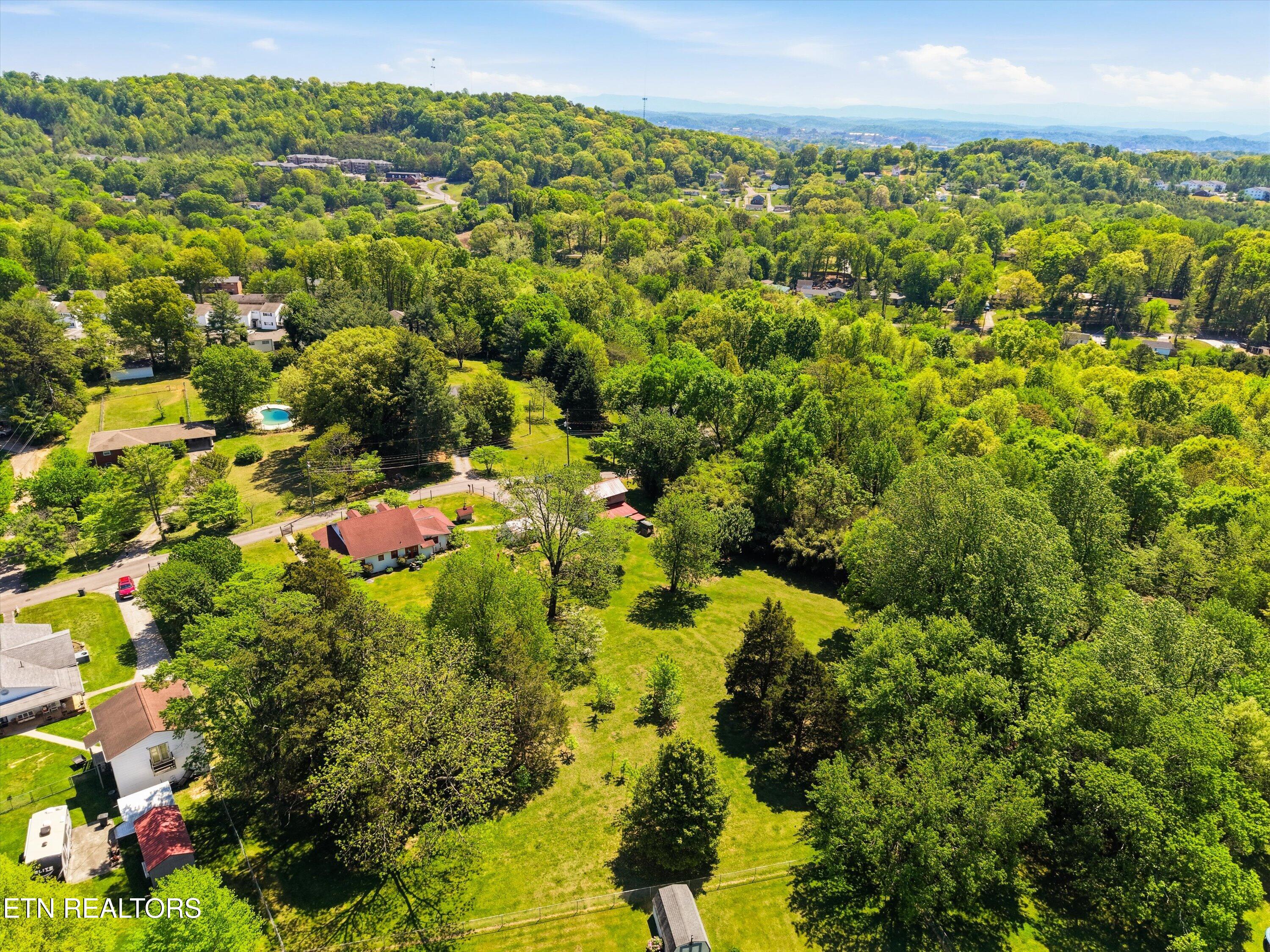 1317 Michaels Lane Knoxville TN 37912