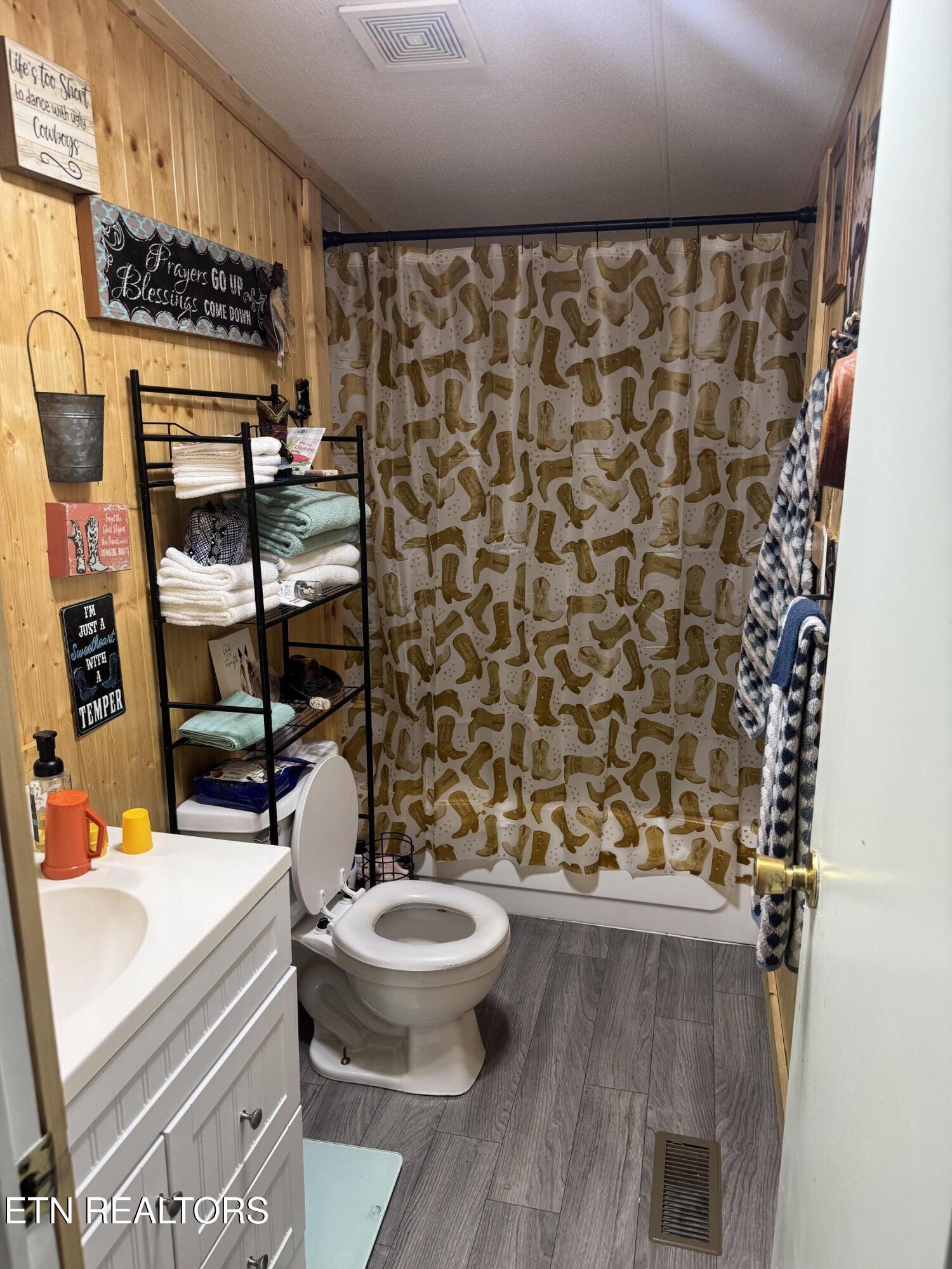 2929 Veterans Boulevard Pigeon Forge TN 37863