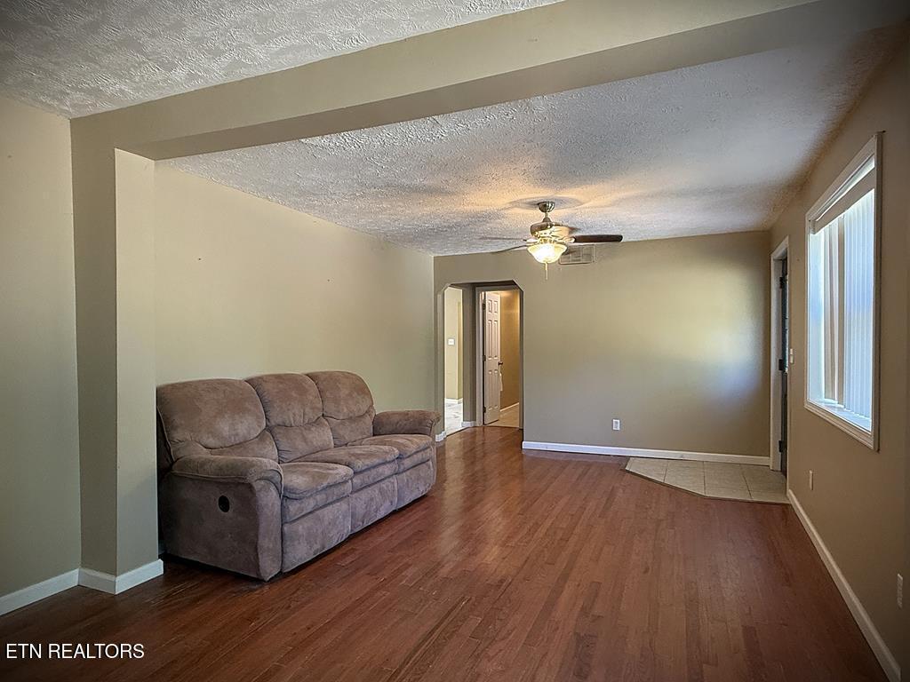 2241 Byrdstown Highway Livingston TN 38570