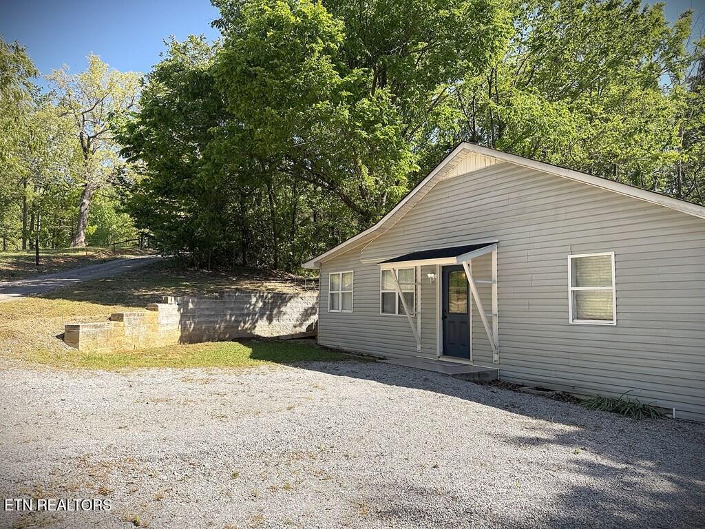 2241 Byrdstown Highway Livingston TN 38570